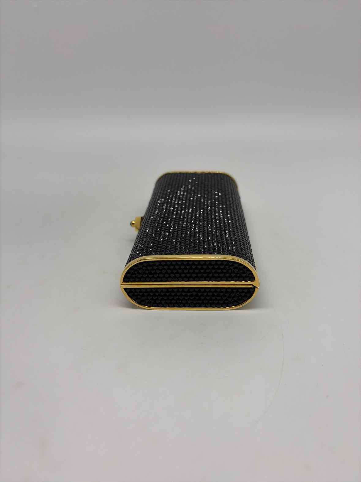 Pre-Owned Judith Leiber Black Clutch Clutch | True Fashionistas.