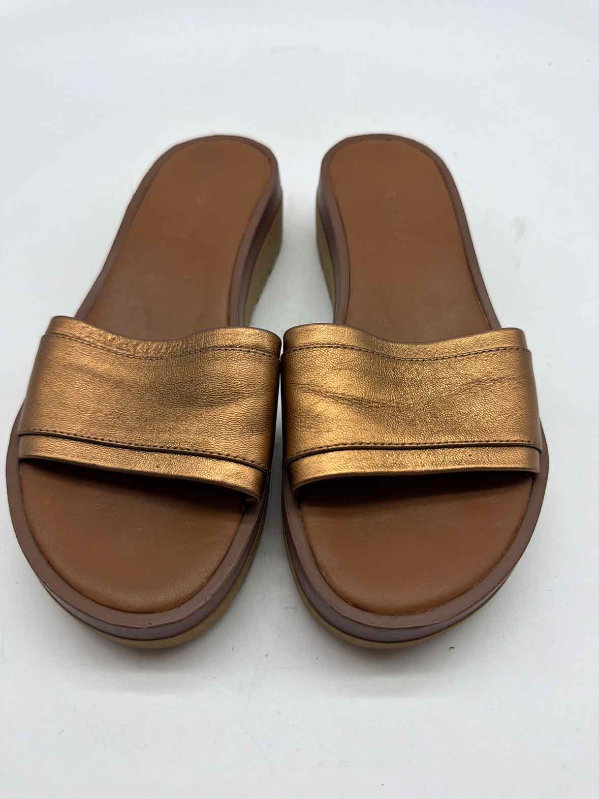 Pre-Owned See By Chloe Gold Size 35 Slide Sandals | True Fashionistas.