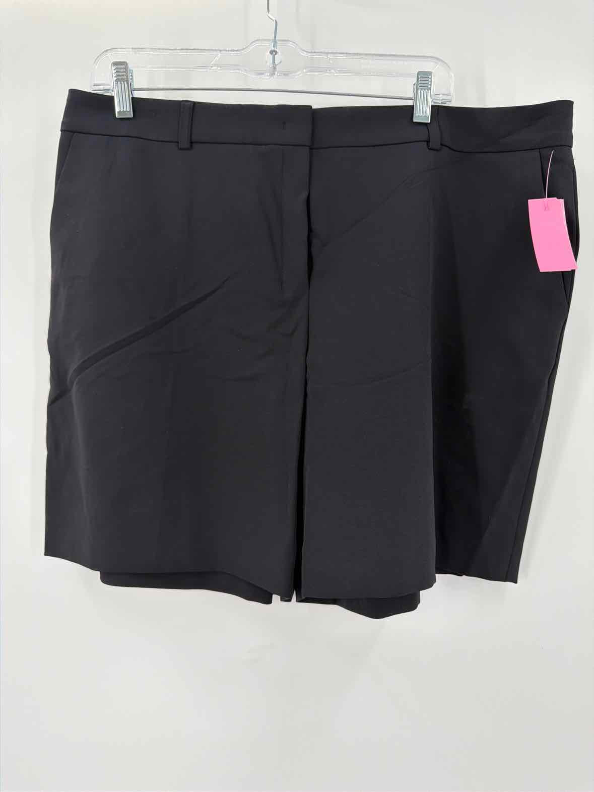 Pre-Owned Escada Black Size 46 Basic Shorts | True Fashionistas.