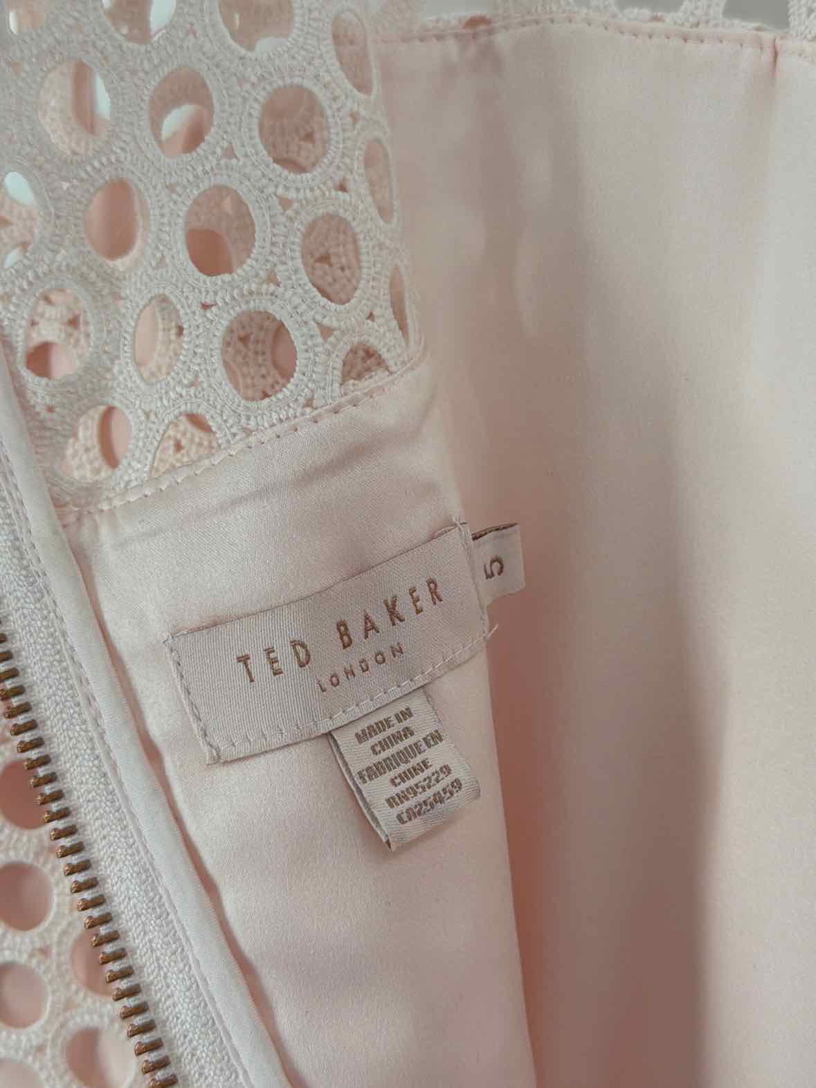 Pre-Owned Ted Baker Pink Size 5/12 Short Short Sleeve Dress | True Fashionistas.