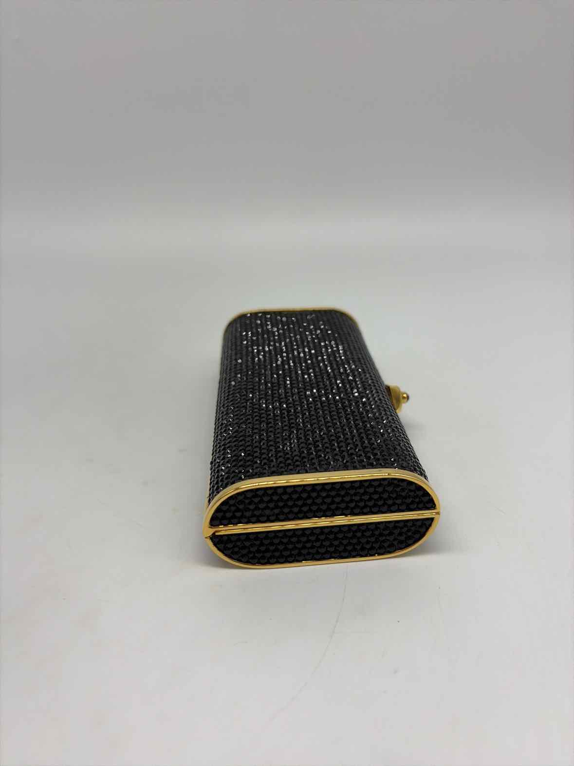Pre-Owned Judith Leiber Black Clutch Clutch | True Fashionistas.