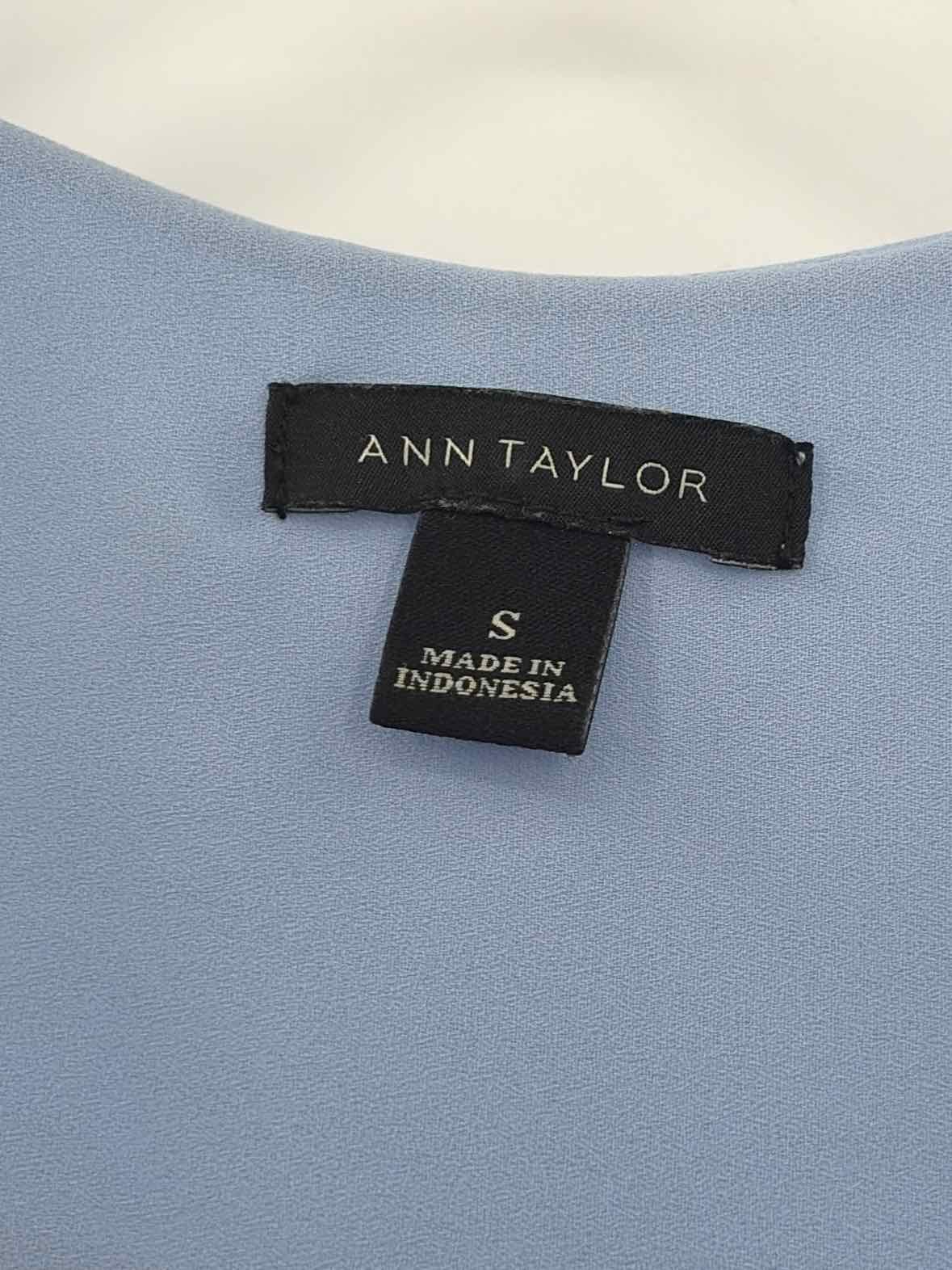 Pre-Owned Ann Taylor Blue Size Small Tank Top | True Fashionistas.