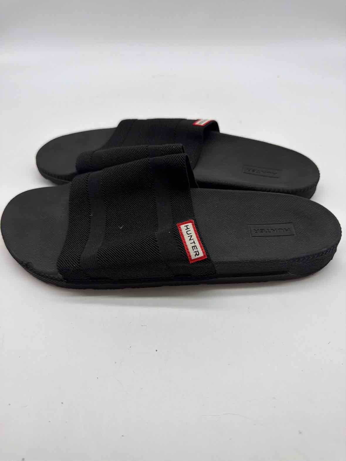 Pre-Owned Hunter Black Size 9 Slide Heels | True Fashionistas.
