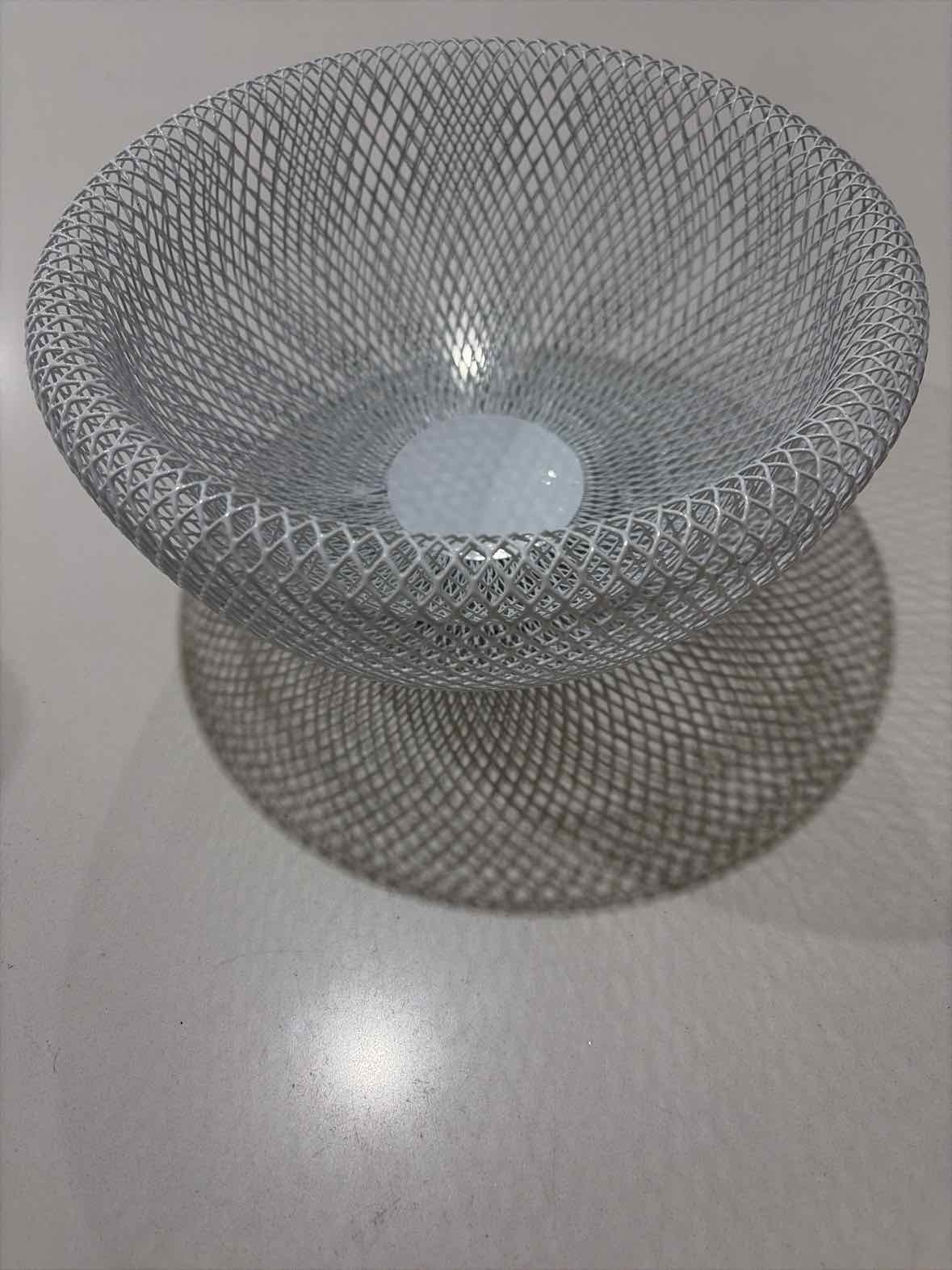 White Metal Wire Bowl | True Fashionistas.