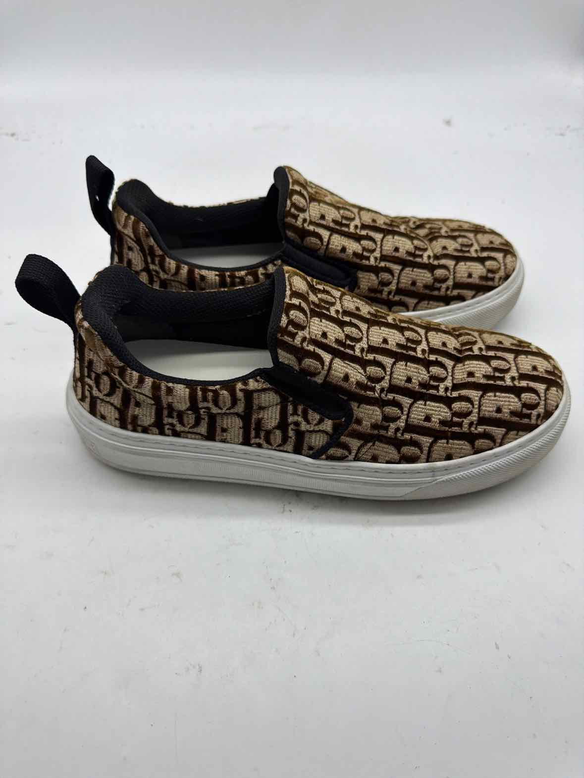 Pre-Owned Christian Dior Tan Size 7 Fashion Sneaker Athletic Shoes | True Fashionistas.