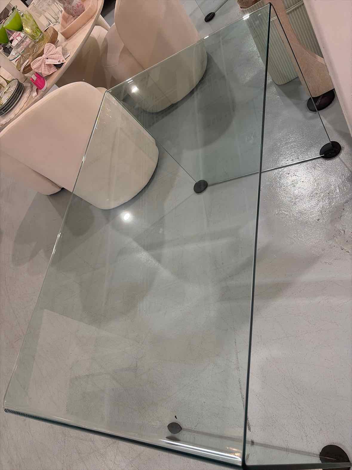 Clear Glass Office Writing Desk | True Fashionistas.