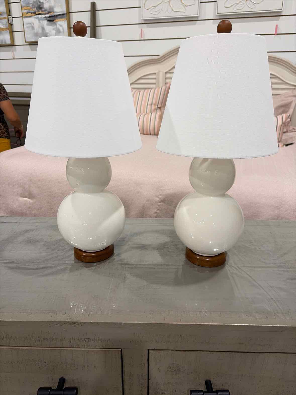 Set of 2 Ralph Lauren White Ceramic Double Gourd Stacked Lamps | True Fashionistas.