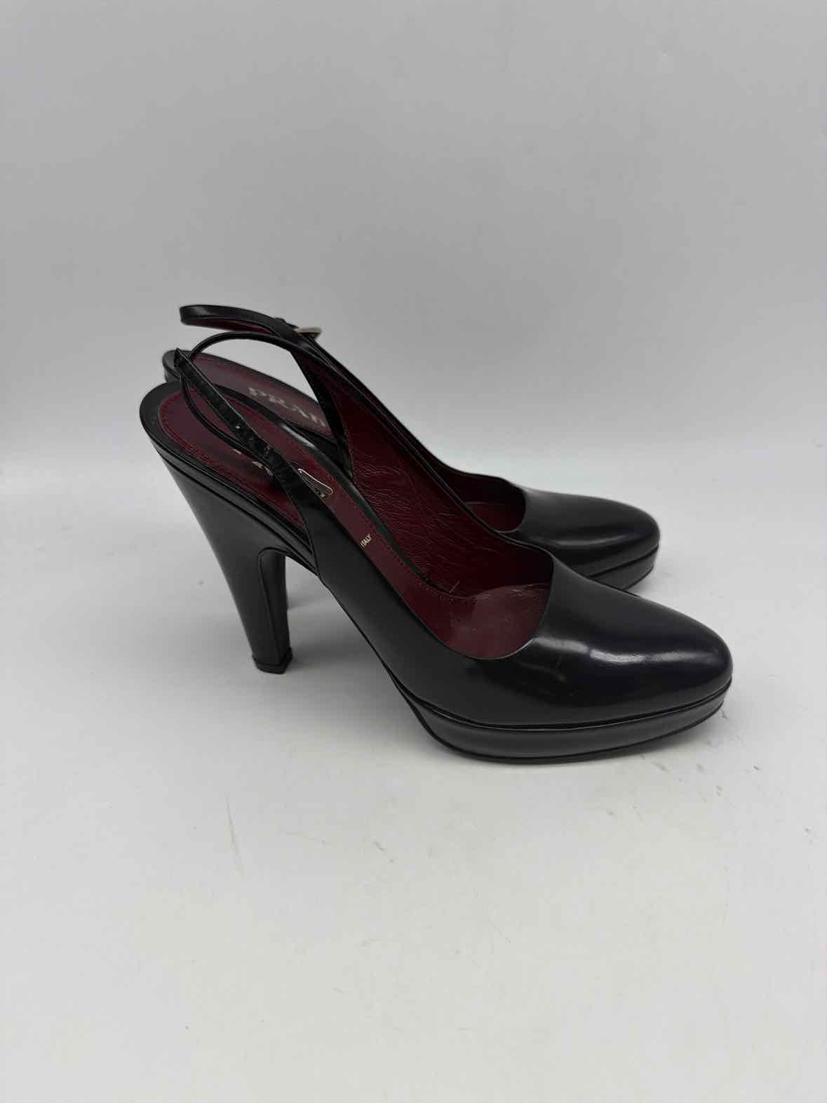 Pre-Owned Prada Black Size 35 Slingback Heels | True Fashionistas.