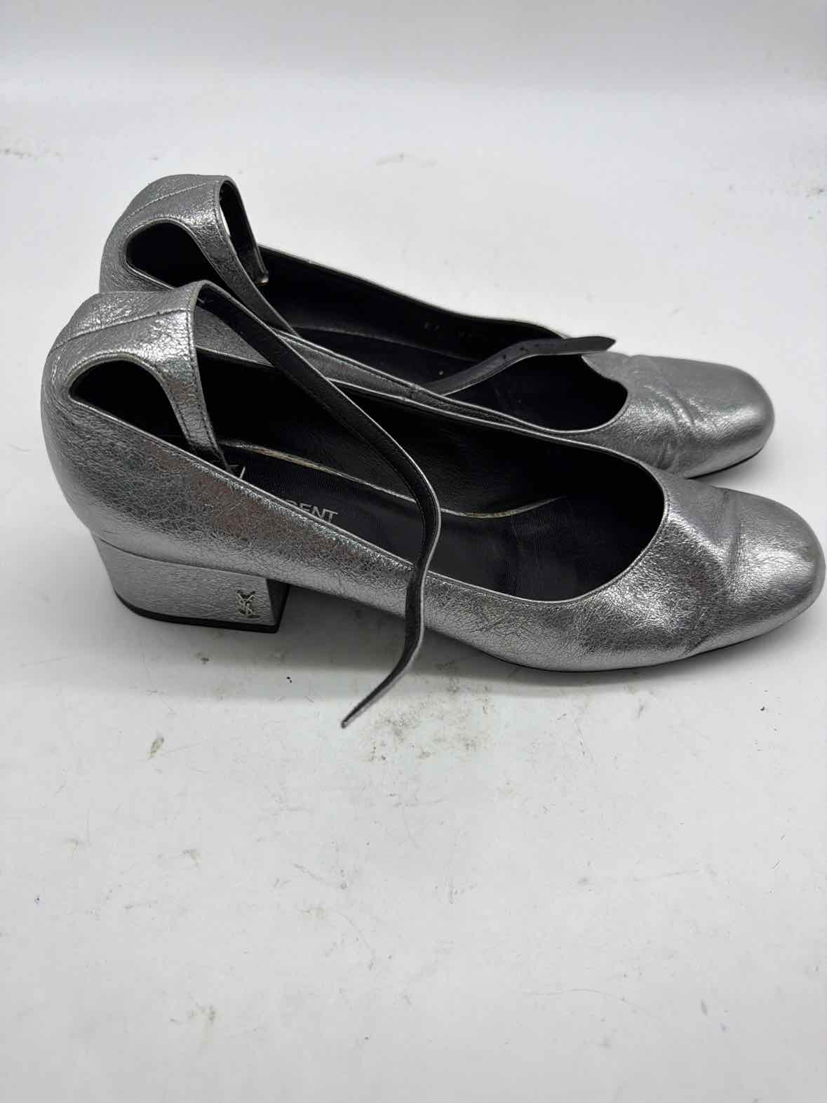 Pre-Owned Saint Laurent Grey Size 10 Block Heel Heels | True Fashionistas.