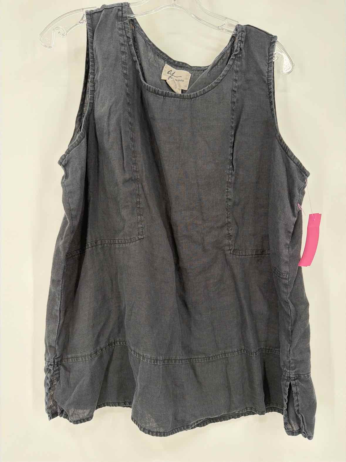 Pre-Owned Andrea Jovine Black Size XL Tank Top | True Fashionistas.
