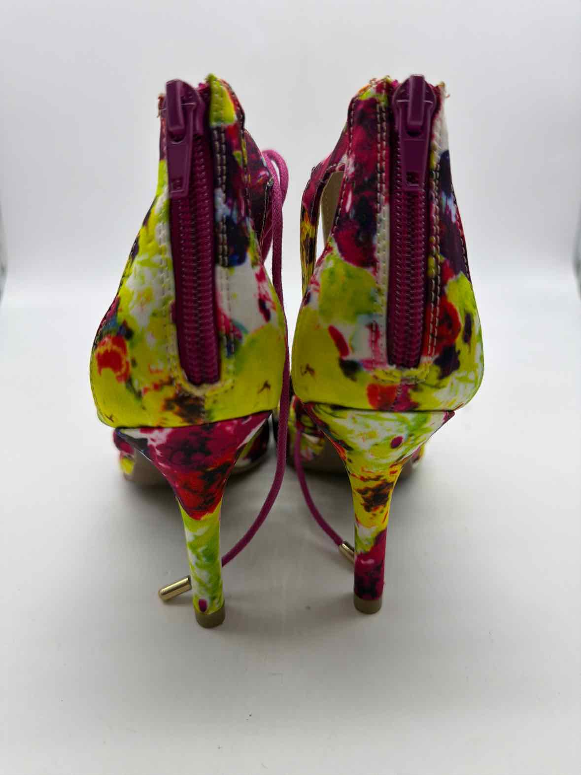 Pre-Owned Guess Yellow Size 5.5 Strappy Flats | True Fashionistas.