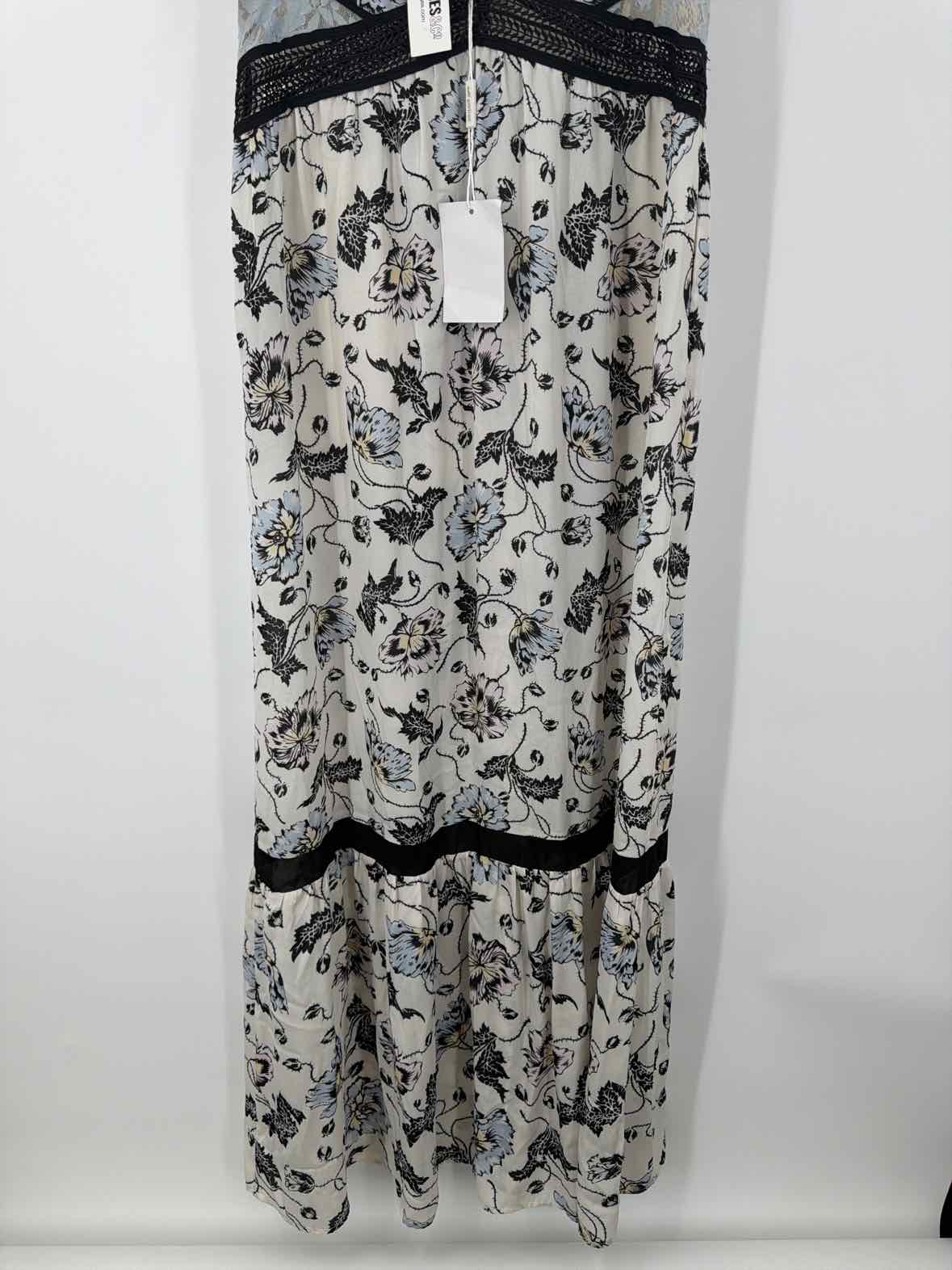 Pre-Owned Self Portrait White Size 8 Long Sleeveless Dress | True Fashionistas.