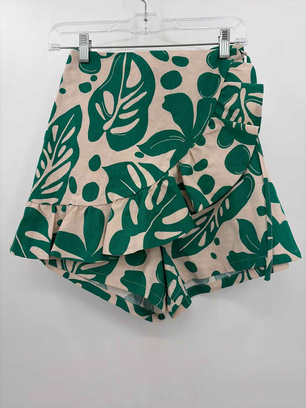 Pre-Owned Corey Lynn Calter Ivory Size Small Basic Shorts | True Fashionistas.