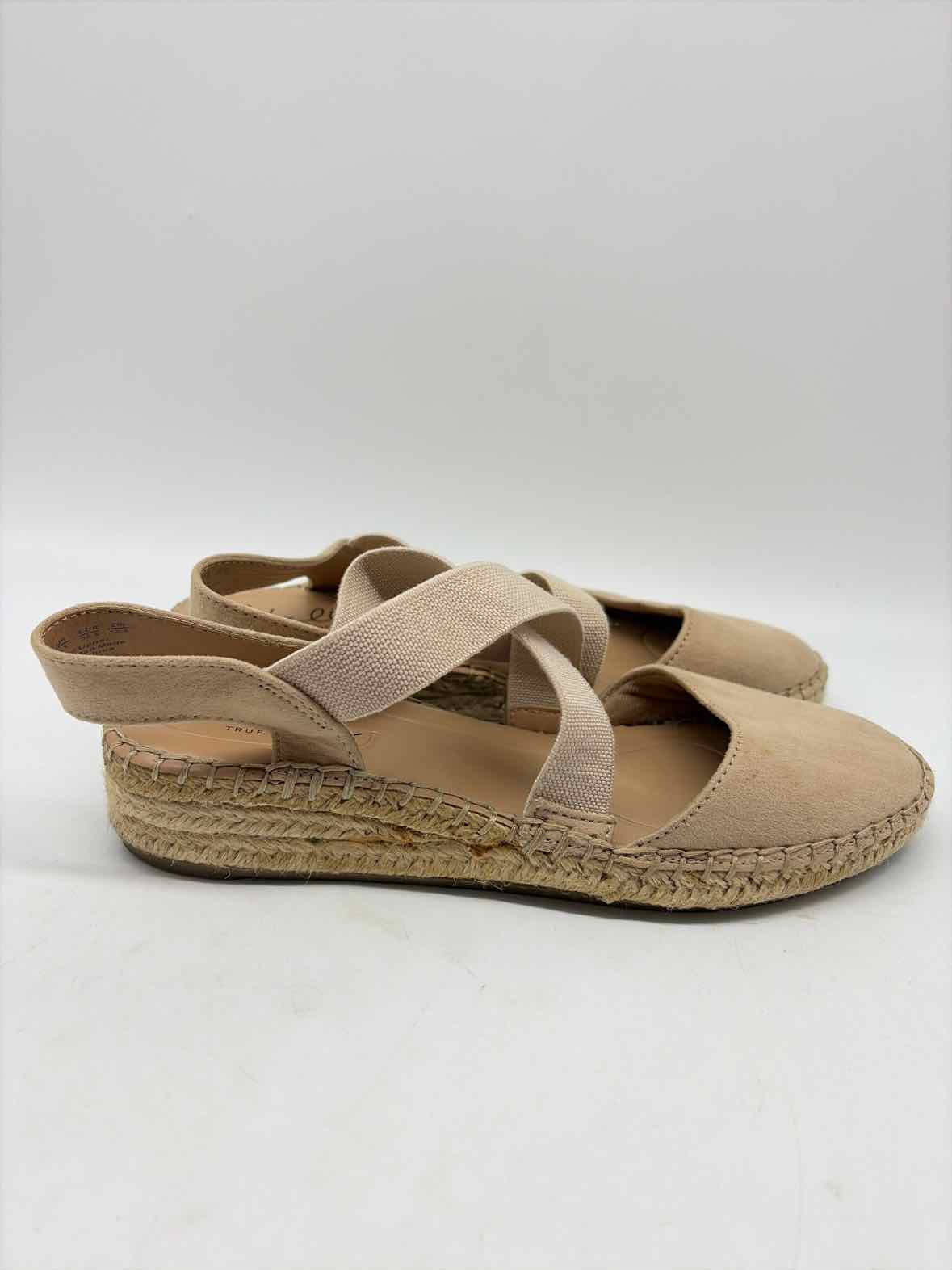 Abella Tan Size 6.5 Strappy Flats | True Fashionistas.