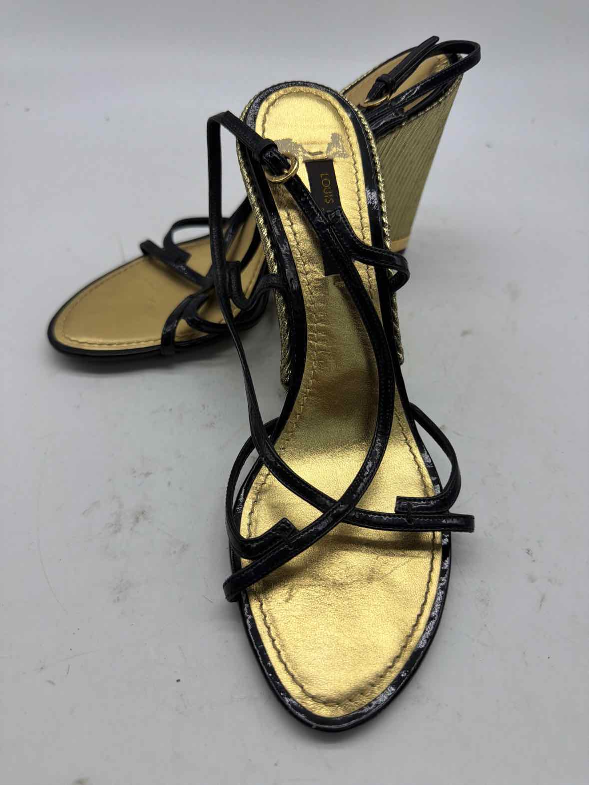 Pre-Owned Louis Vuitton Black Size 36 Wedge Heels | True Fashionistas.
