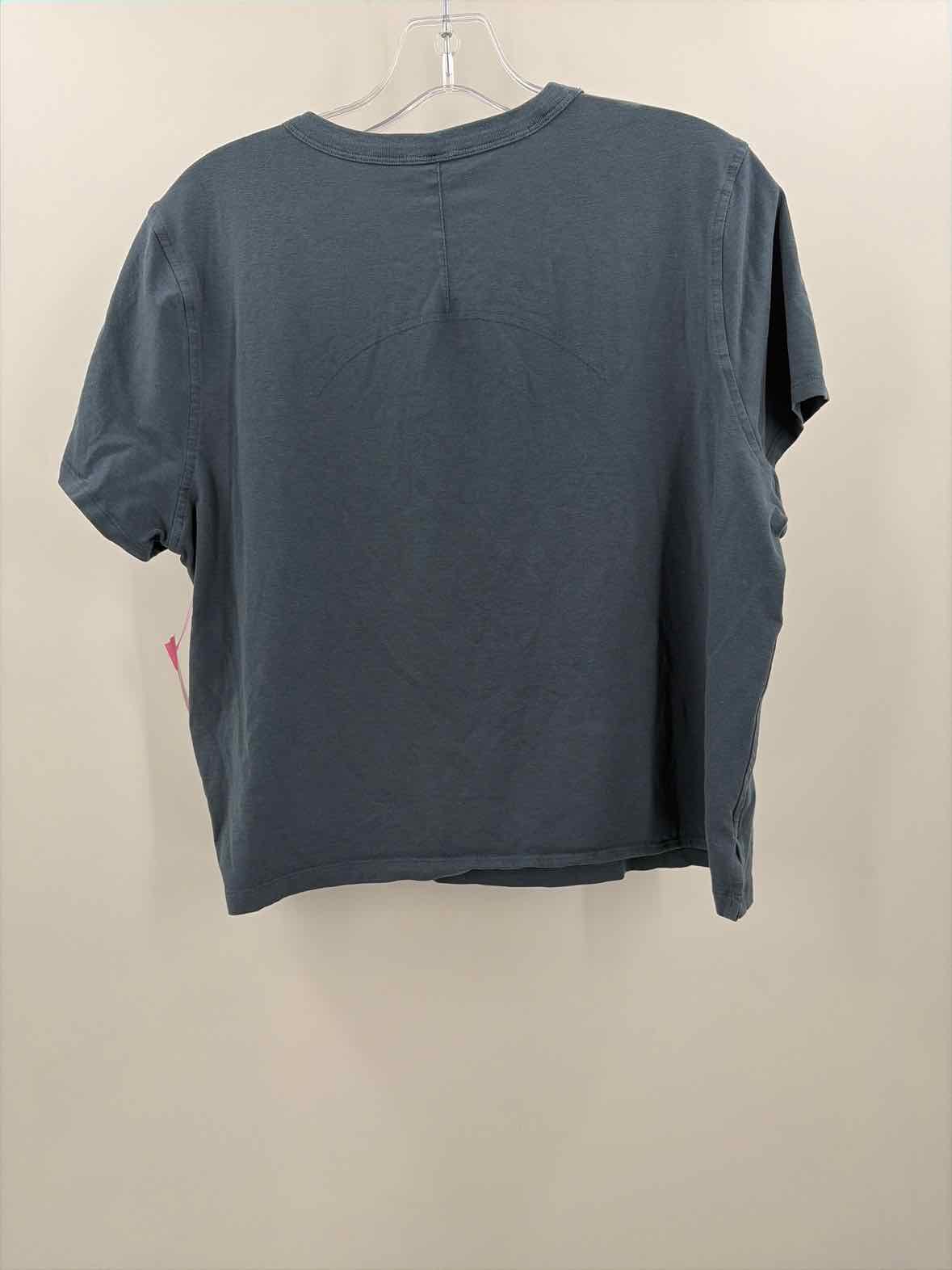 Lululemon Blue Size 10 Athletic Tee | True Fashionistas.