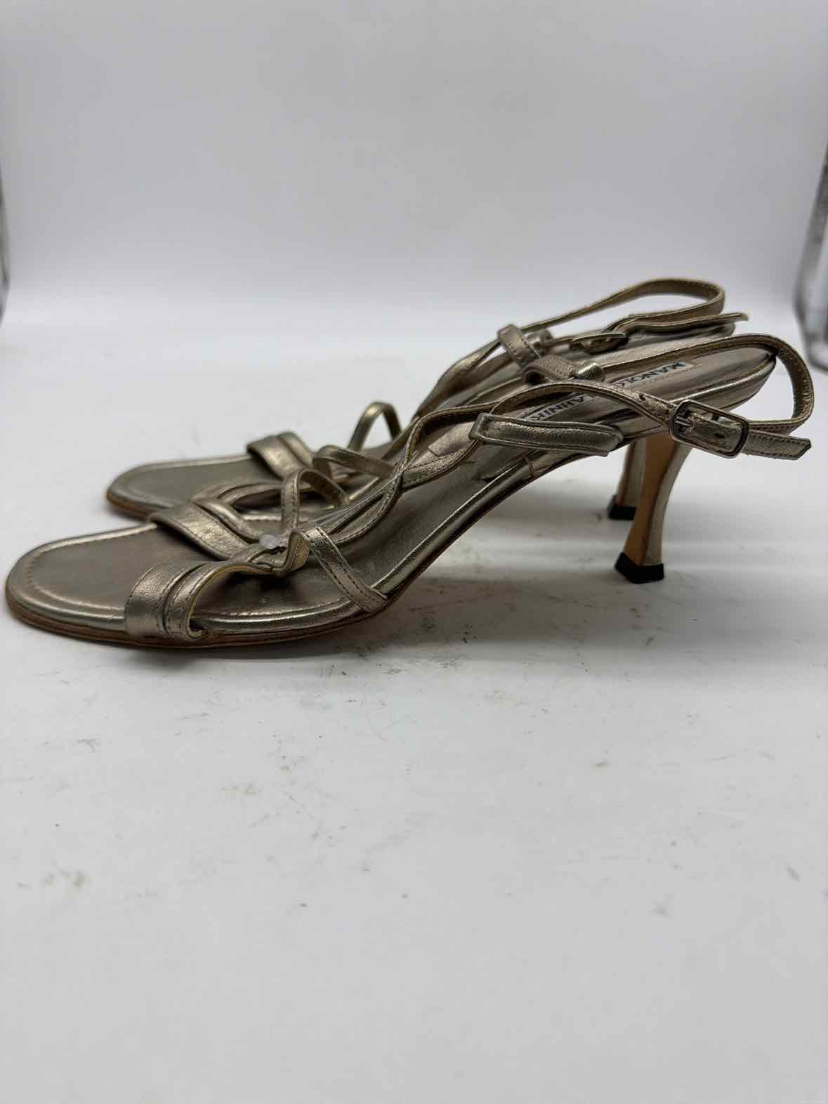 Pre-Owned Manolo Blahnik Gold Size 7.5 Strappy Heels | True Fashionistas.