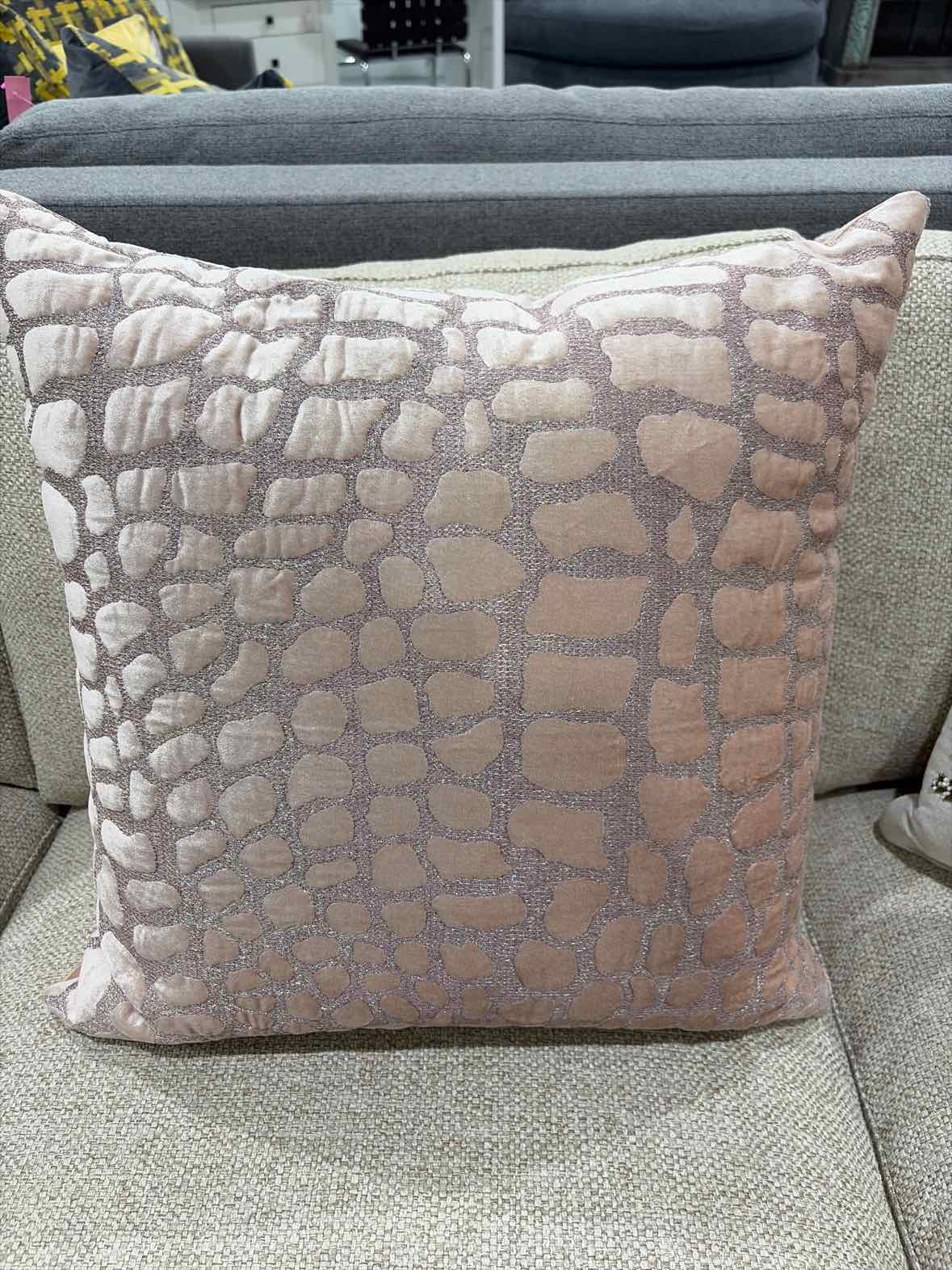 Z Gallery Pink Metalic Leopard Print Fabric Pillow | True Fashionistas.