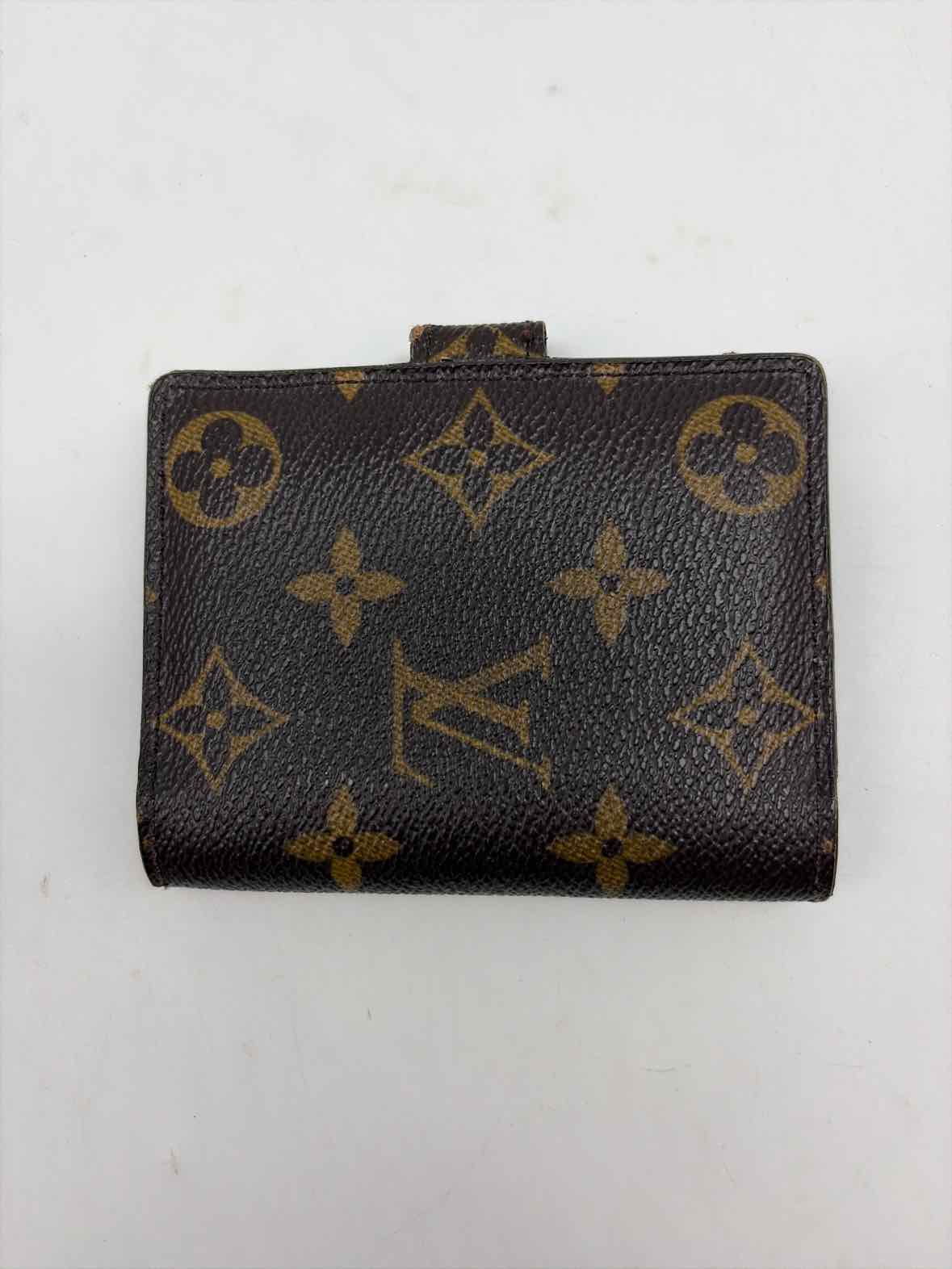 Pre-Owned Louis Vuitton Brown card case Card Case | True Fashionistas.
