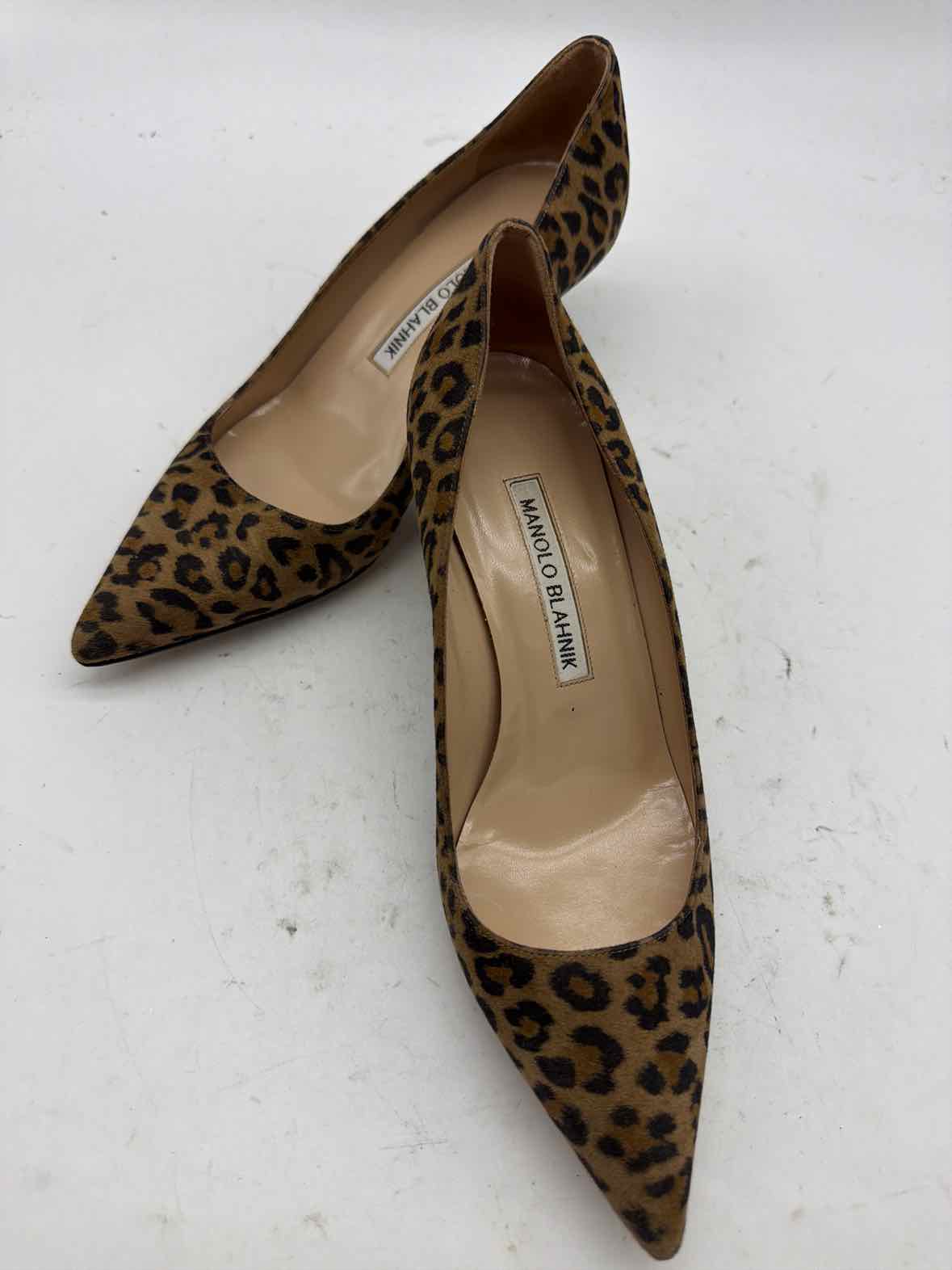 Pre-Owned Manolo Blahnik Brown Size 5 Leopard Pump Heels | True Fashionistas.
