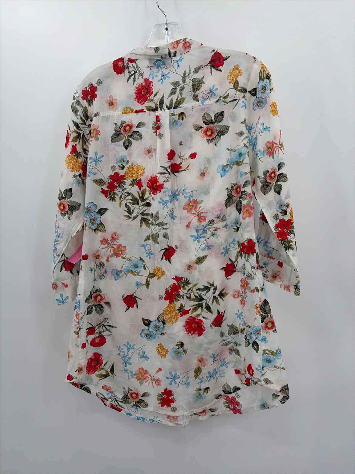 Magazine White Size Medium Blouse | True Fashionistas.