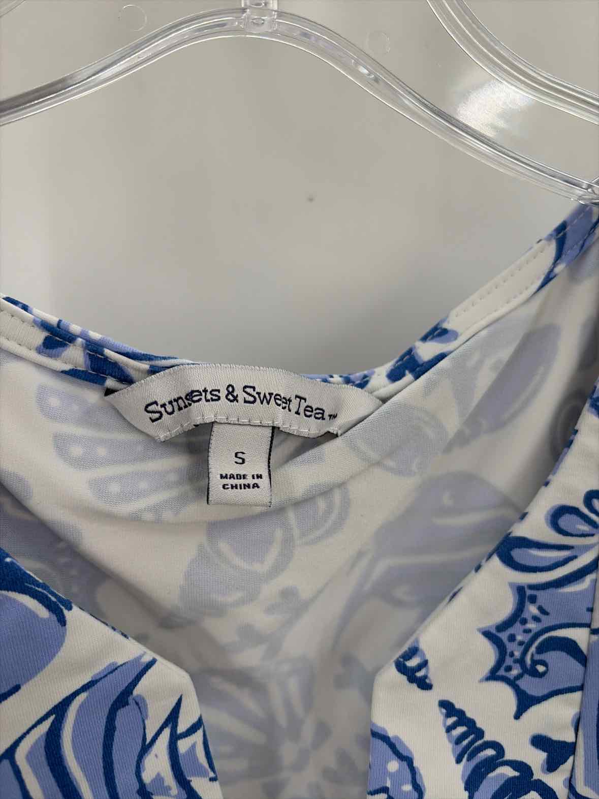 Pre-Owned Sunsets & Sweet Tea Blue Size Small Printed Tank Top | True Fashionistas.