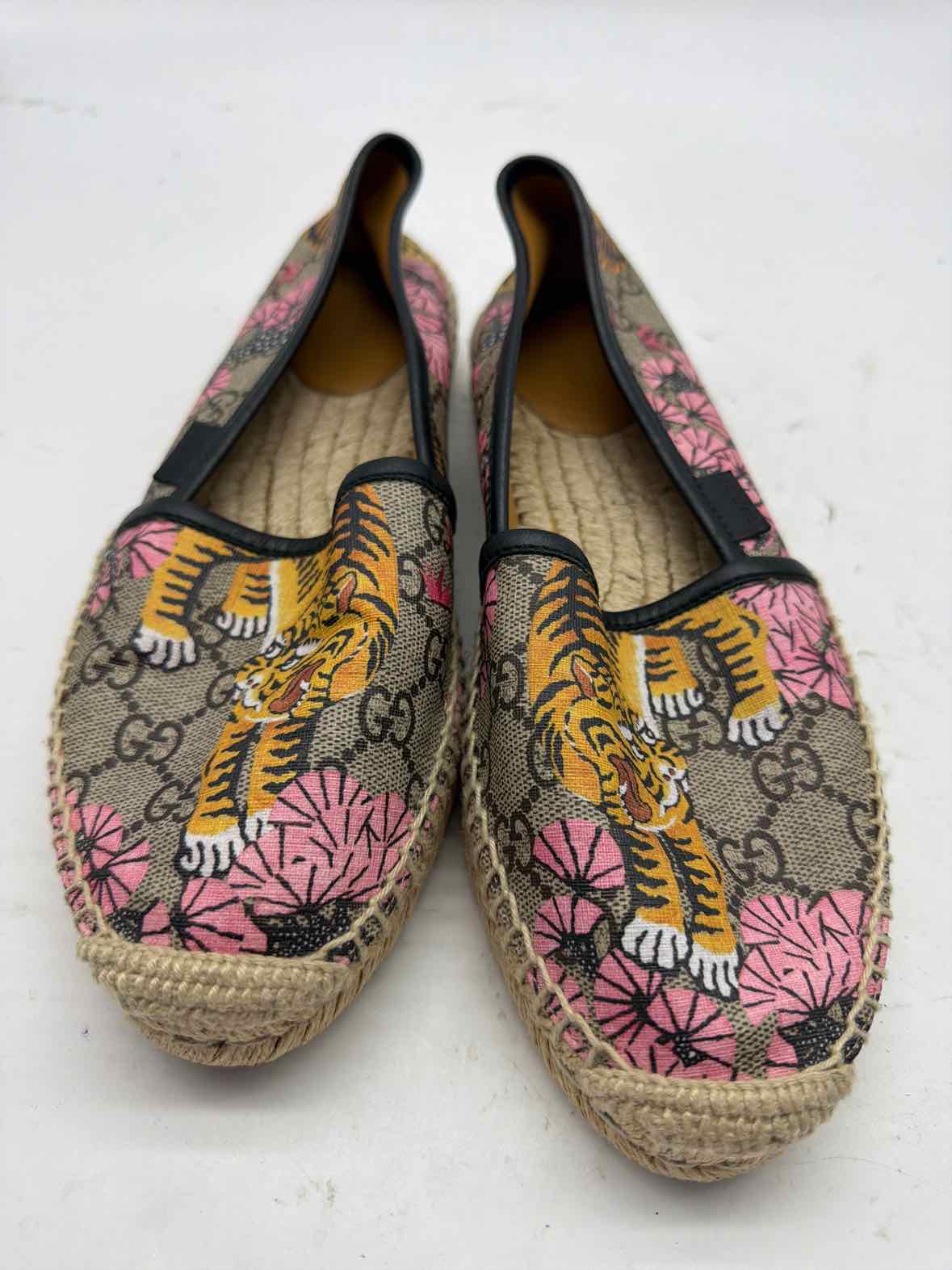 Pre-Owned Gucci Tan Size 8 Bengal Tiger Espadrilles Flats | True Fashionistas.