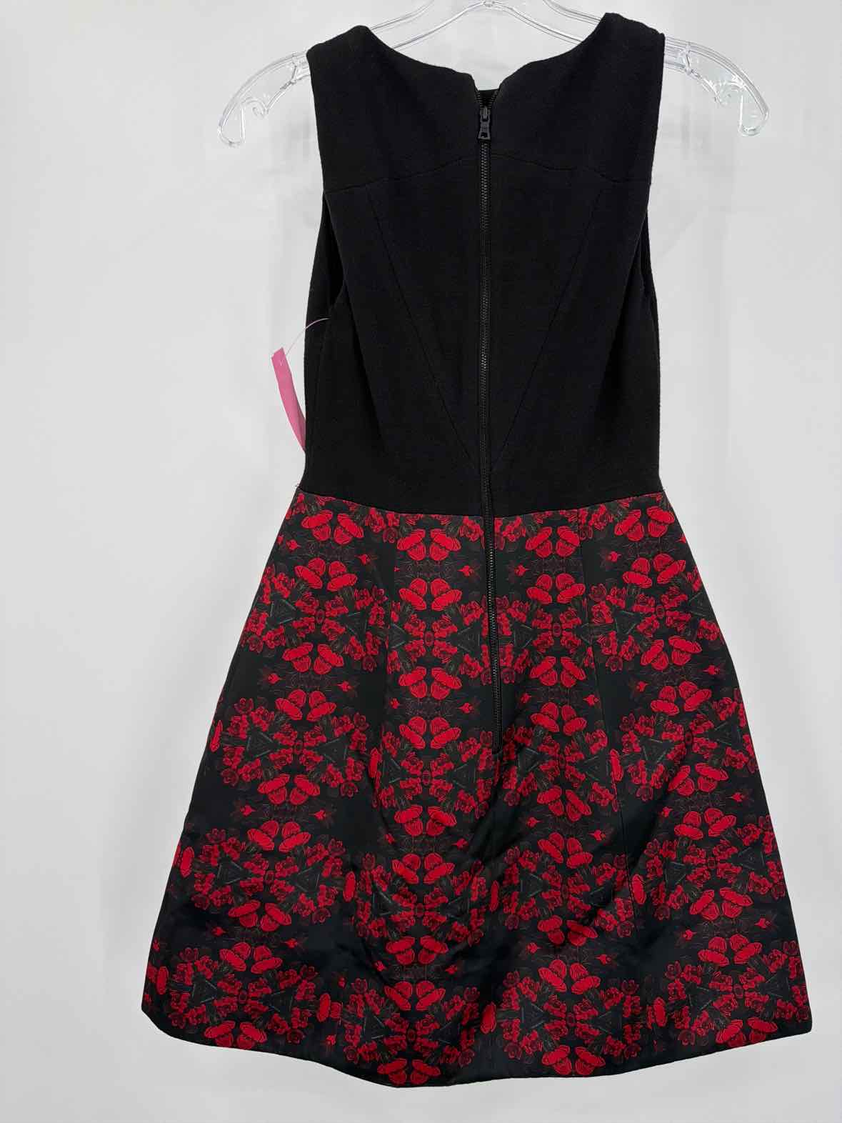 Pre-Owned Alice + Olivia Black Size XS Short Sleeveless Dress | True Fashionistas.