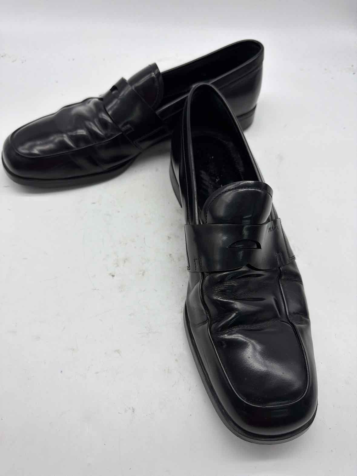 Pre-Owned Prada Black 9 Men's Dress Shoes | True Fashionistas.