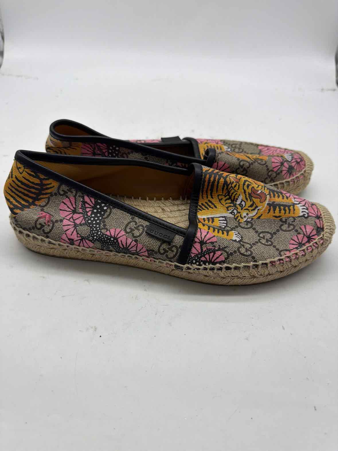 Pre-Owned Gucci Tan Size 8 Bengal Tiger Espadrilles Flats | True Fashionistas.
