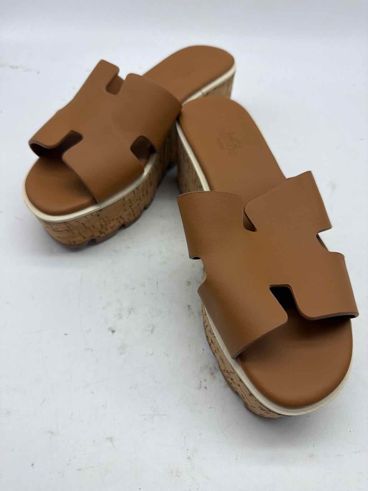 Pre-Owned Hermes Tan Size 6 Eze 30 Sandal Sandals | True Fashionistas.