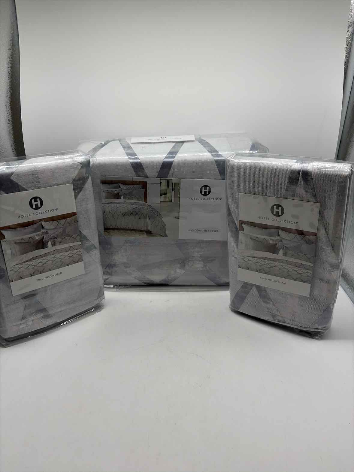 King Comforter Hotel Collection Set w/Shams | True Fashionistas.
