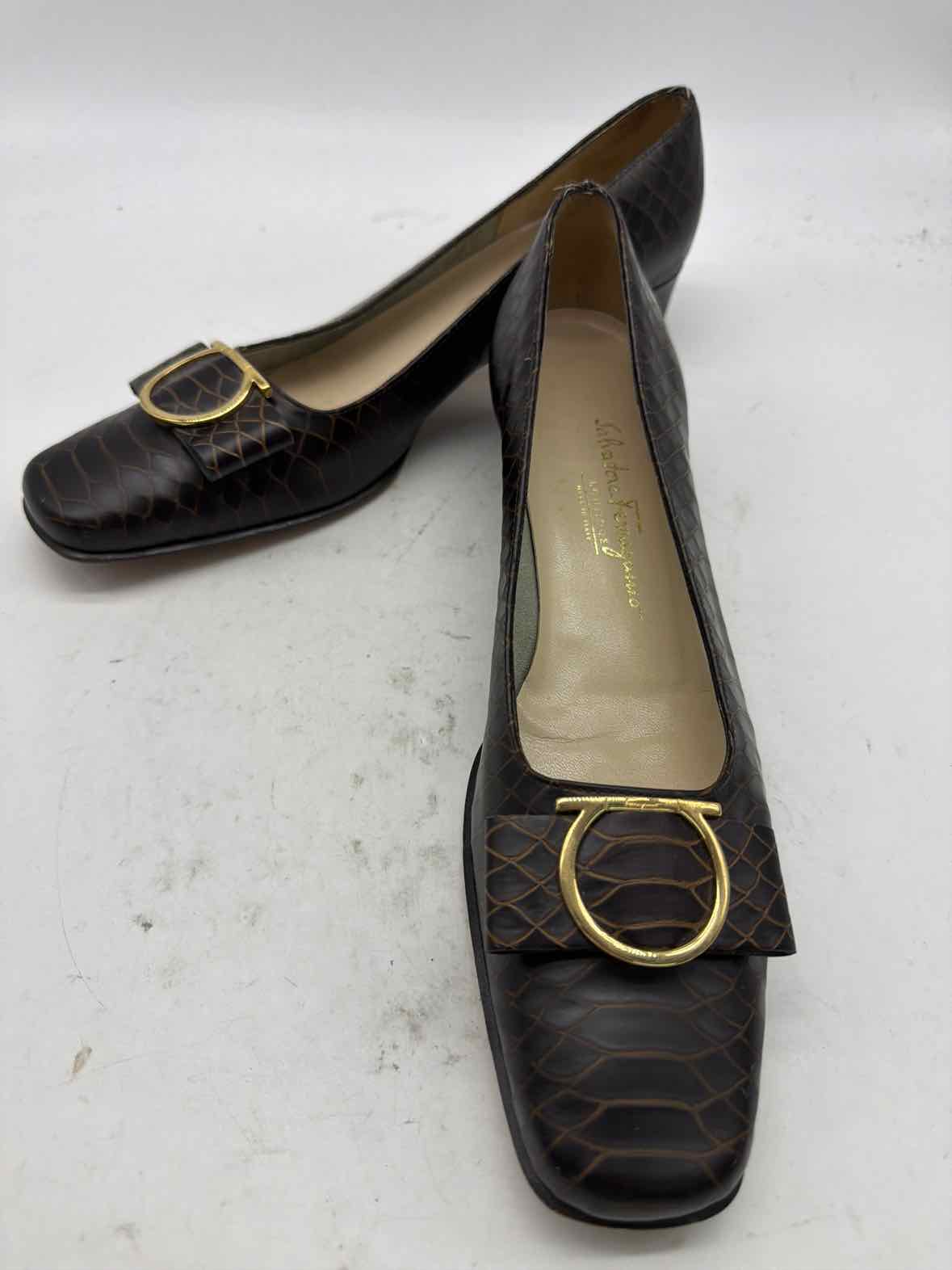 Pre-Owned Salvatore Ferragamo Brown Size 9.5 Block Heel Heels | True Fashionistas.