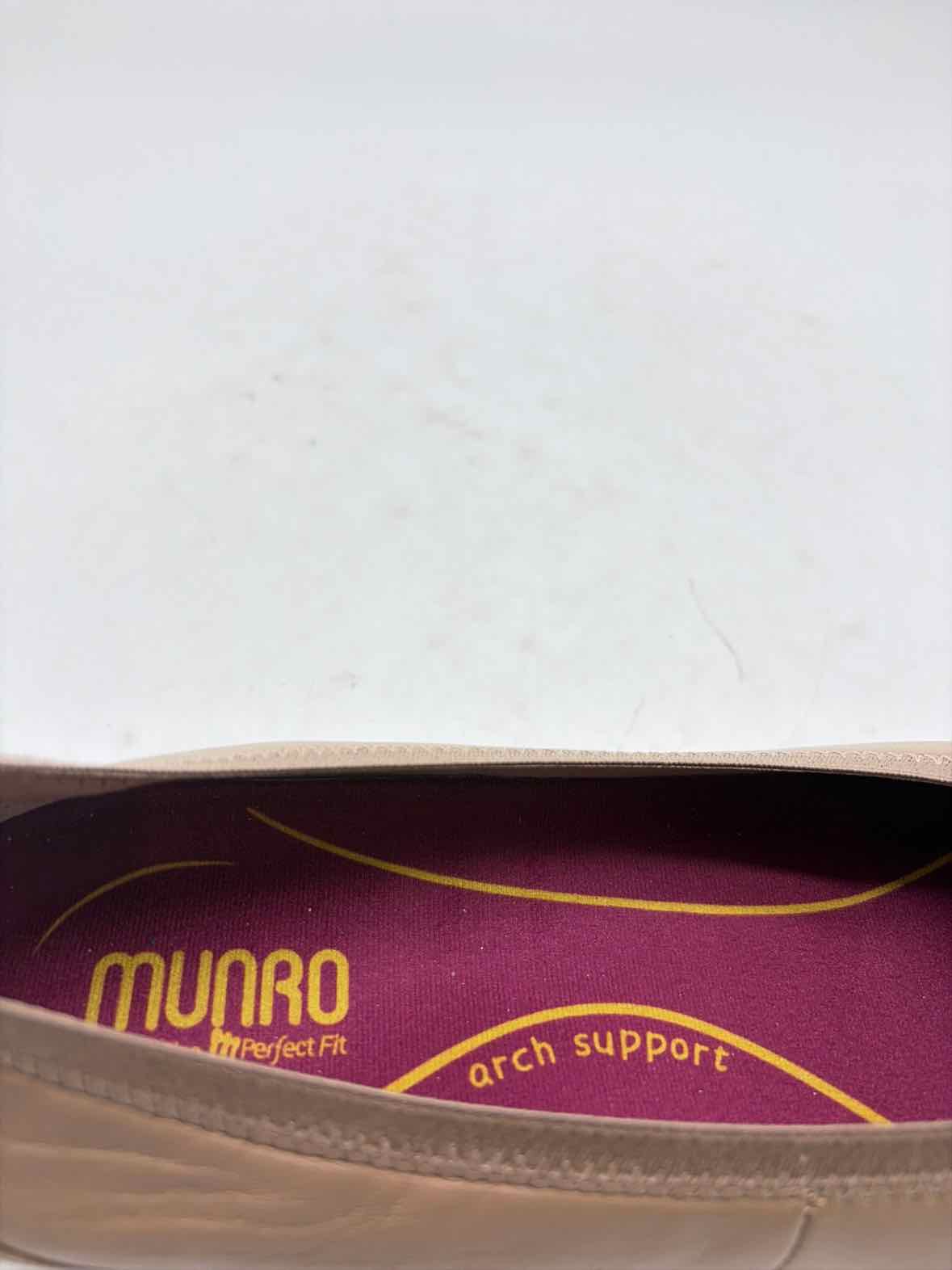 Pre-Owned Munro Brown Size 8 Ballet Flats | True Fashionistas.