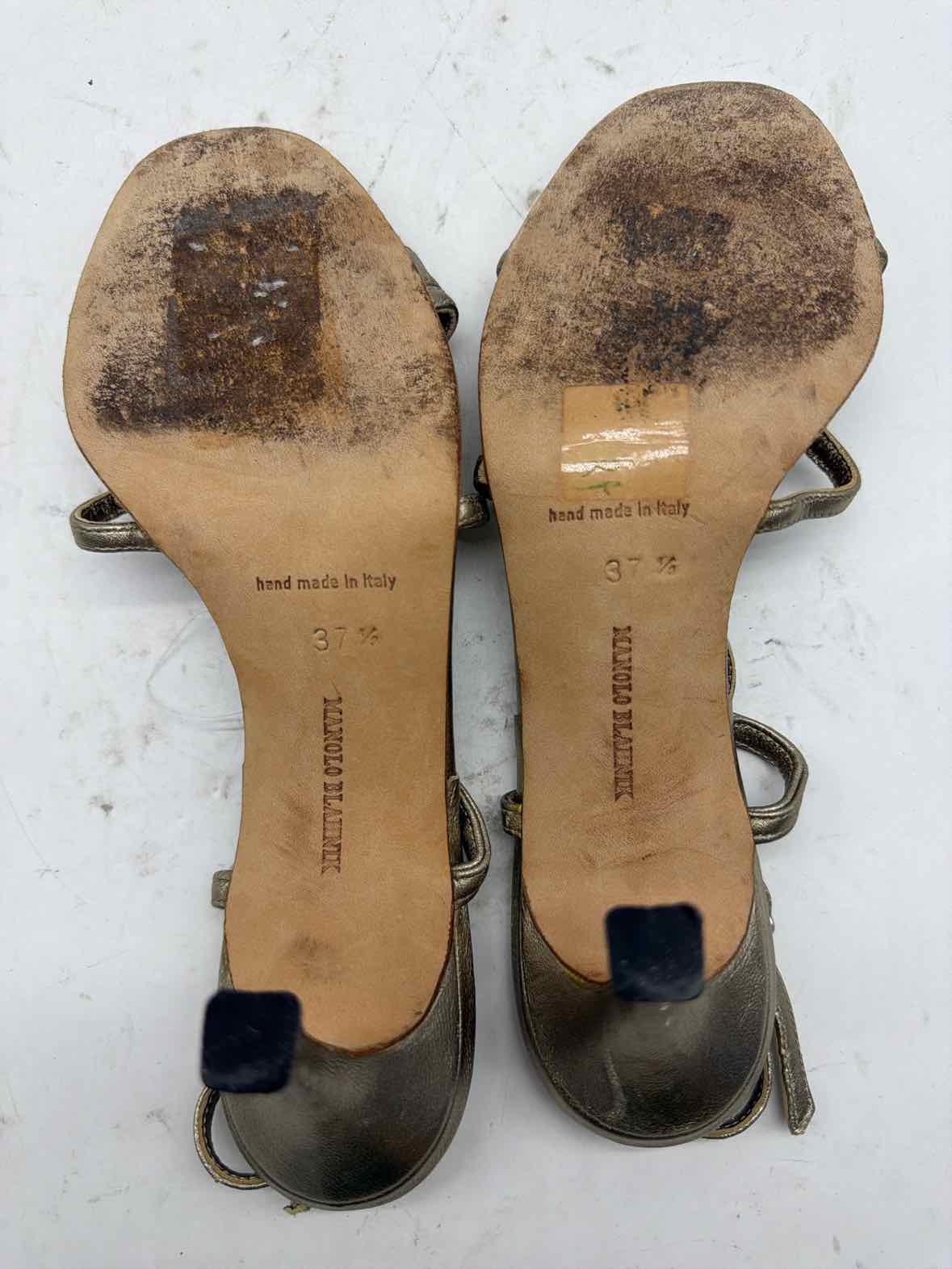 Pre-Owned Manolo Blahnik Gold Size 7.5 Strappy Heels | True Fashionistas.