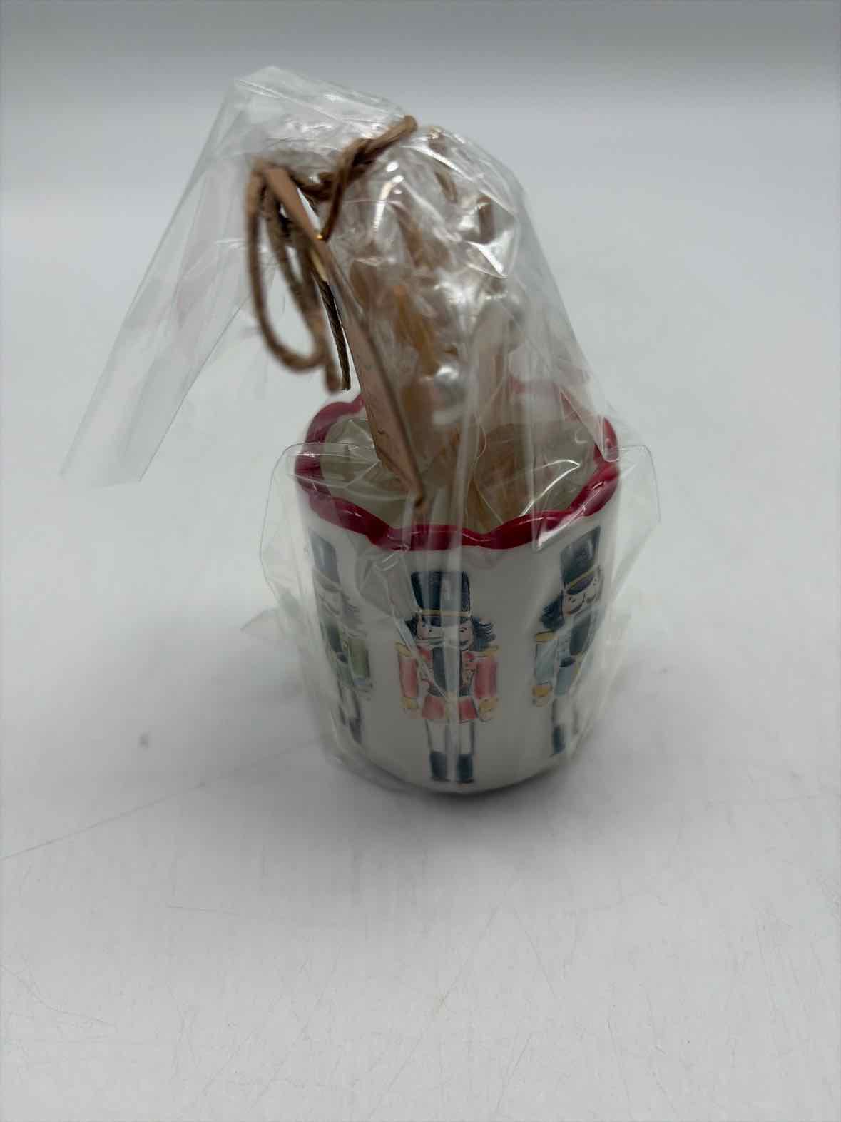 White Christmas Nutcracker Toothpick Holder | True Fashionistas.