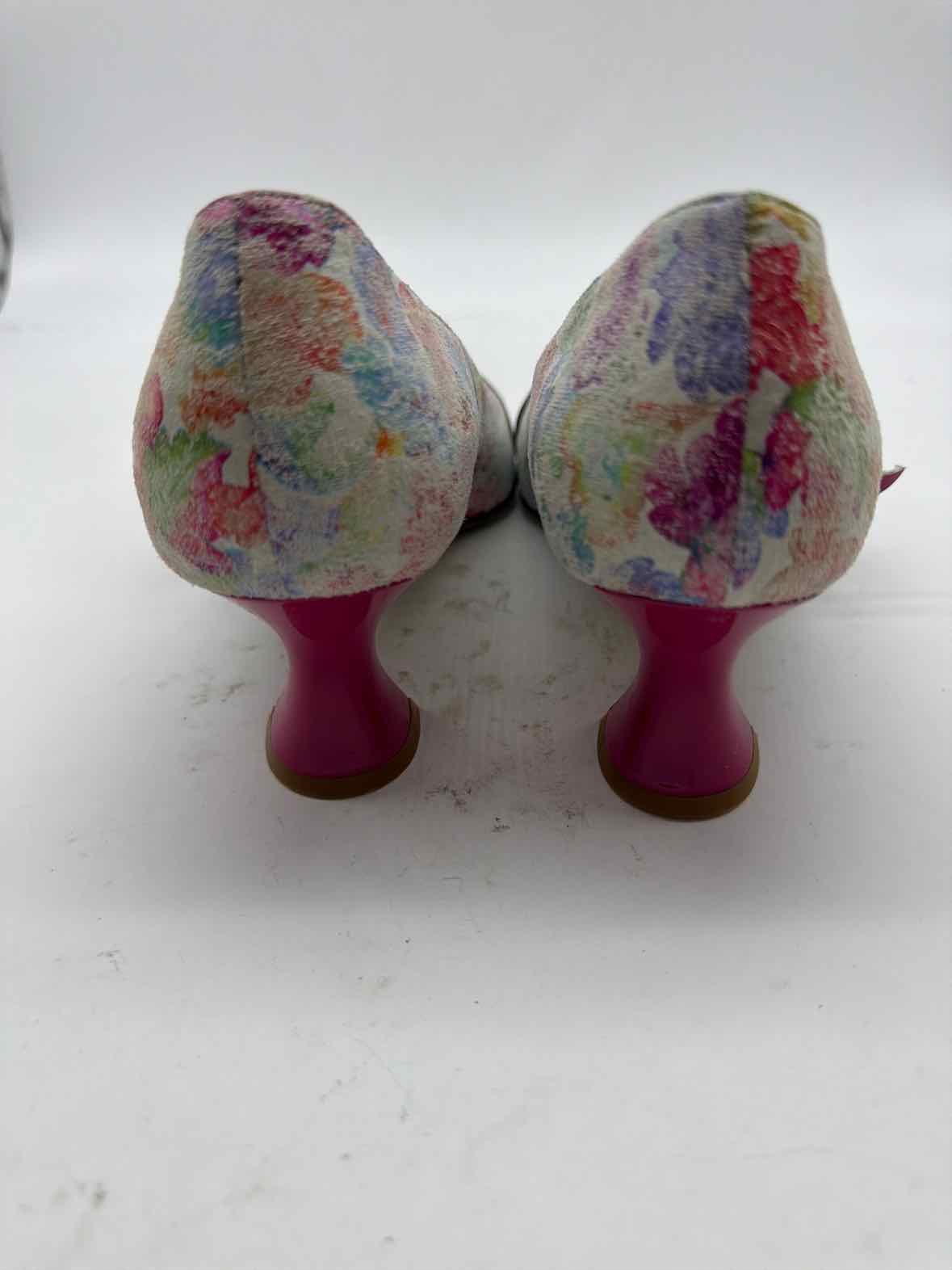 Pre-Owned D. Lacquaniti White Size 37 Pump Heels | True Fashionistas.