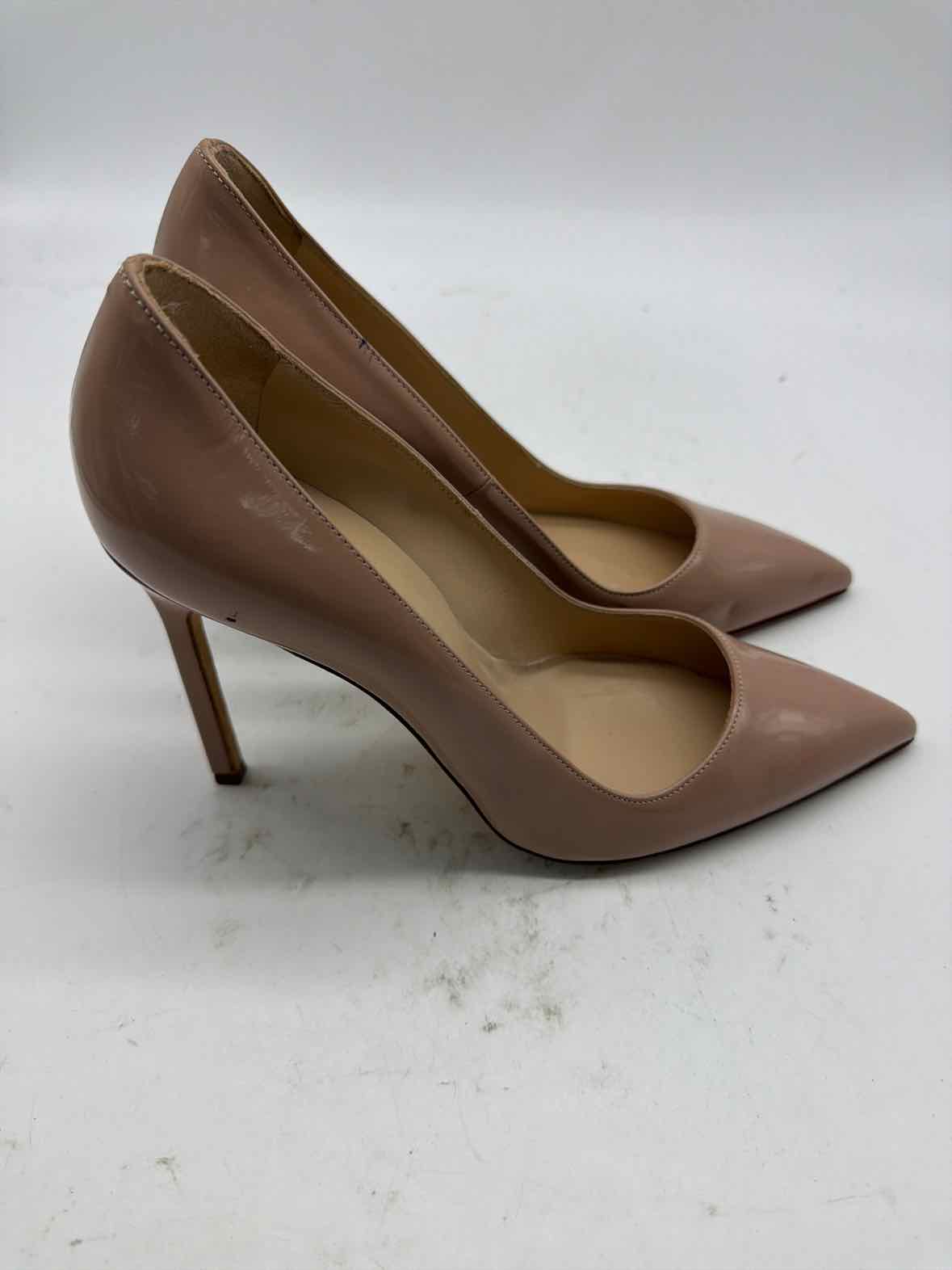 Pre-Owned Manolo Blahnik Tan Size 35.5 Pump Heels | True Fashionistas.