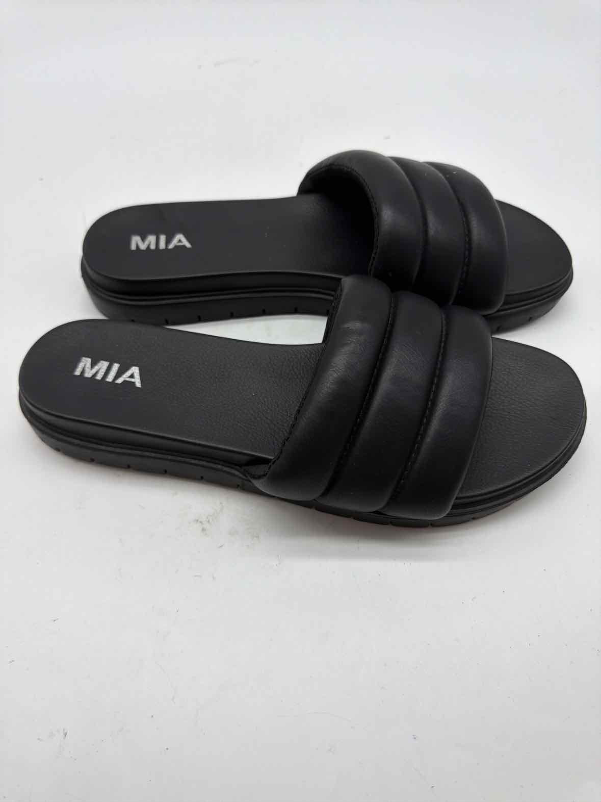 Pre-Owned MIA Black Size 10 Mule Sandals | True Fashionistas.
