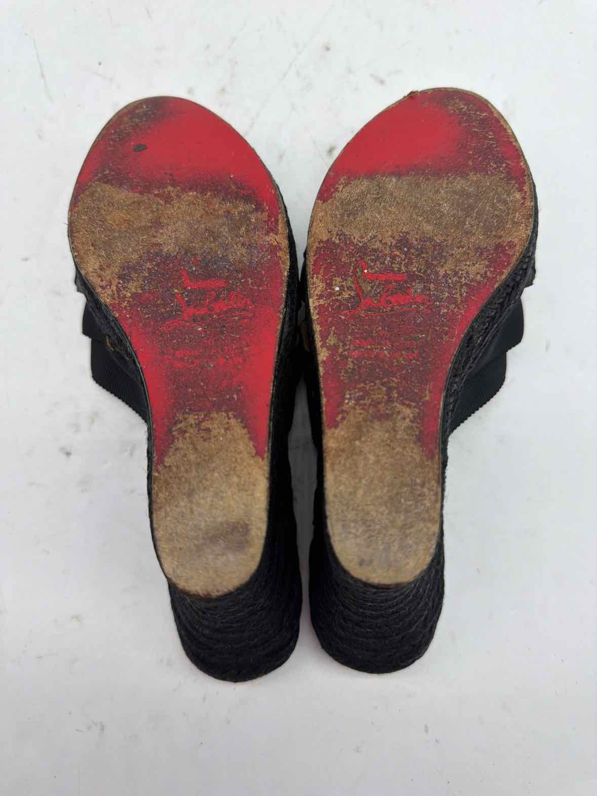 Pre-Owned Christian Louboutin Black Size 6 Wedge Heels | True Fashionistas.
