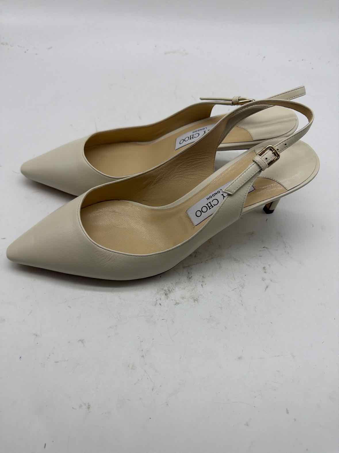 Pre-Owned Jimmy Choo Ivory Size 9 Slingback Heels | True Fashionistas.