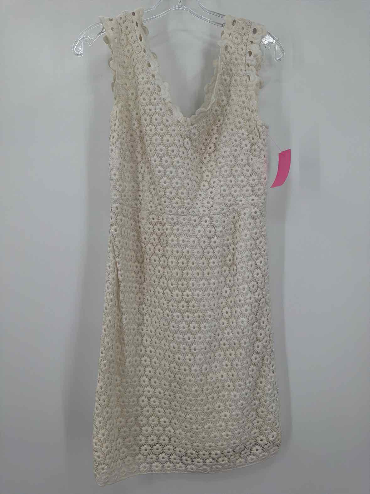 Pre-Owned Lilly Pulitzer White Size 6 Short Sleeveless Dress | True Fashionistas.