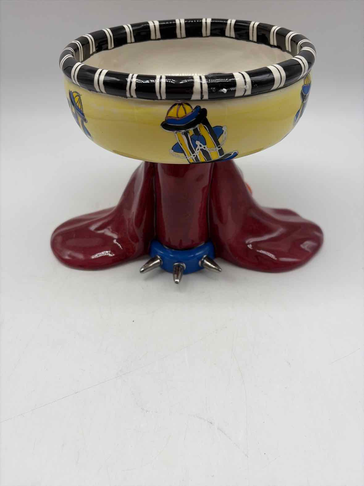 Lynda Cornelle Ceramic Basset Hound Winchester Bowl | True Fashionistas.