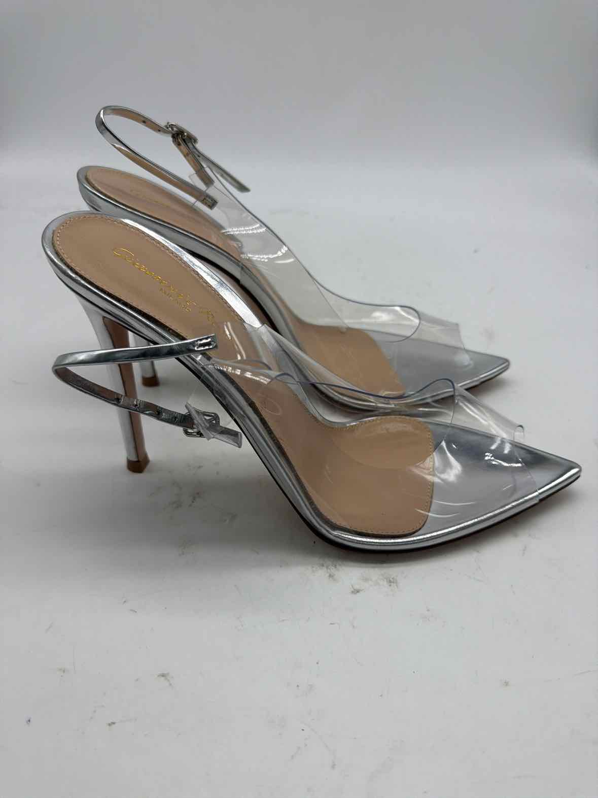 Pre-Owned Gianvito Rossi Clear Size 39 Slingback Heels | True Fashionistas.