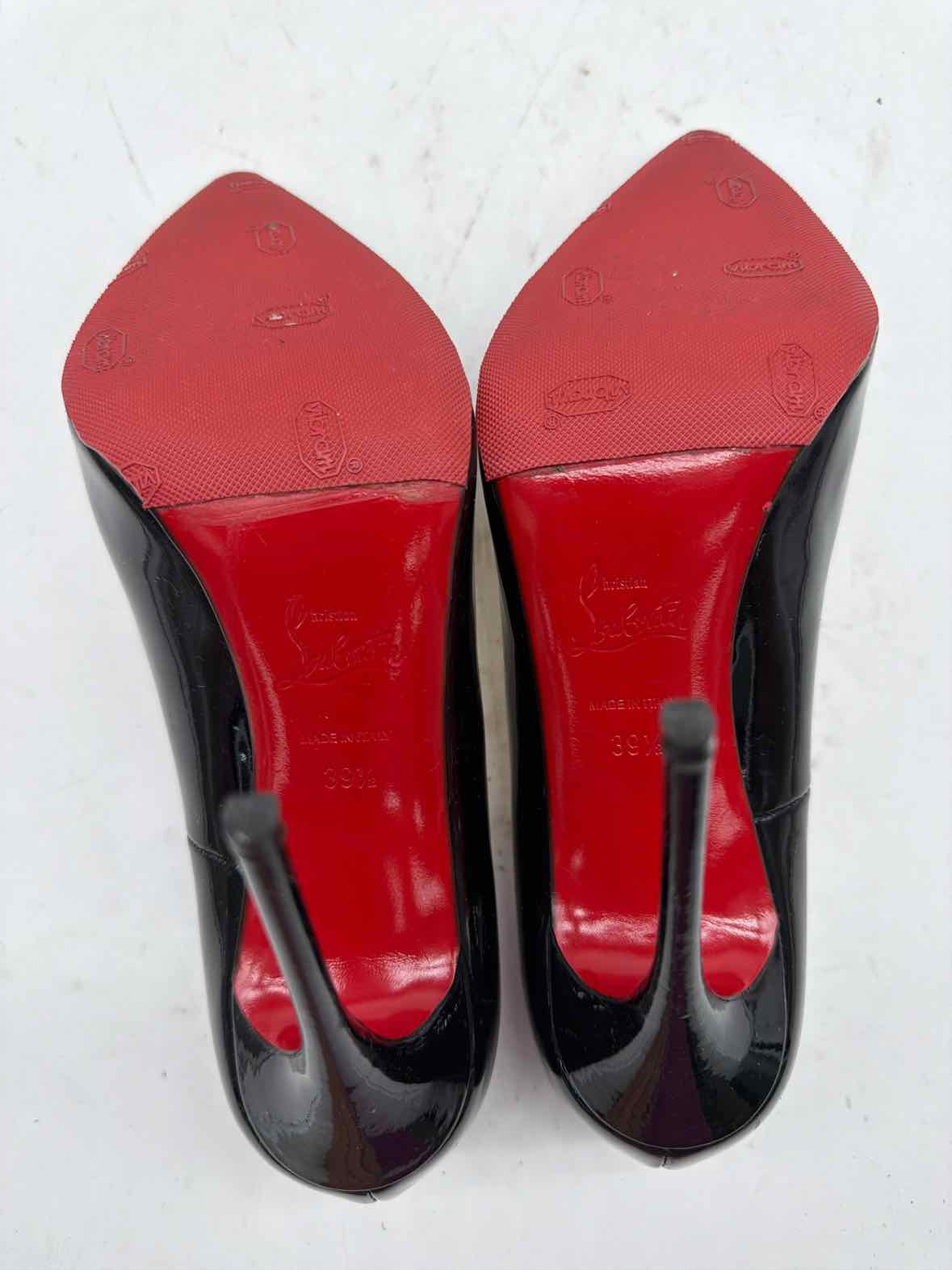 Pre-Owned Christian Louboutin Black Size 9.5 Patent Leather Stiletto Heels | True Fashionistas.