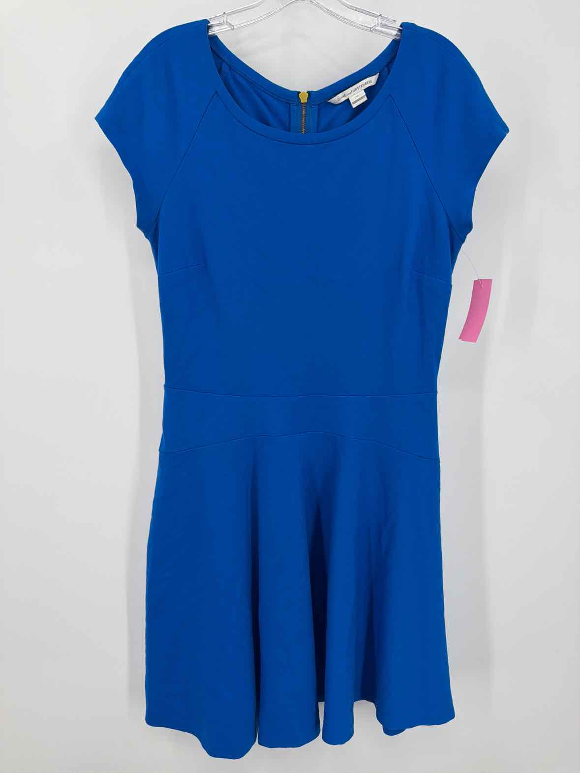 Pre-Owned Diane Von Furstenberg Blue Size 14 Short Short Sleeve Dress | True Fashionistas.