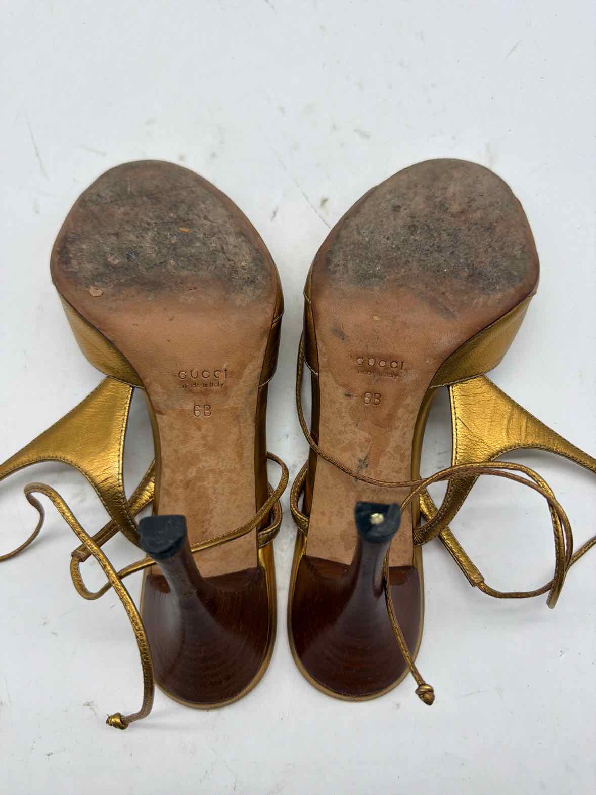 Pre-Owned Gucci Gold Size 6 Strappy Heels | True Fashionistas.