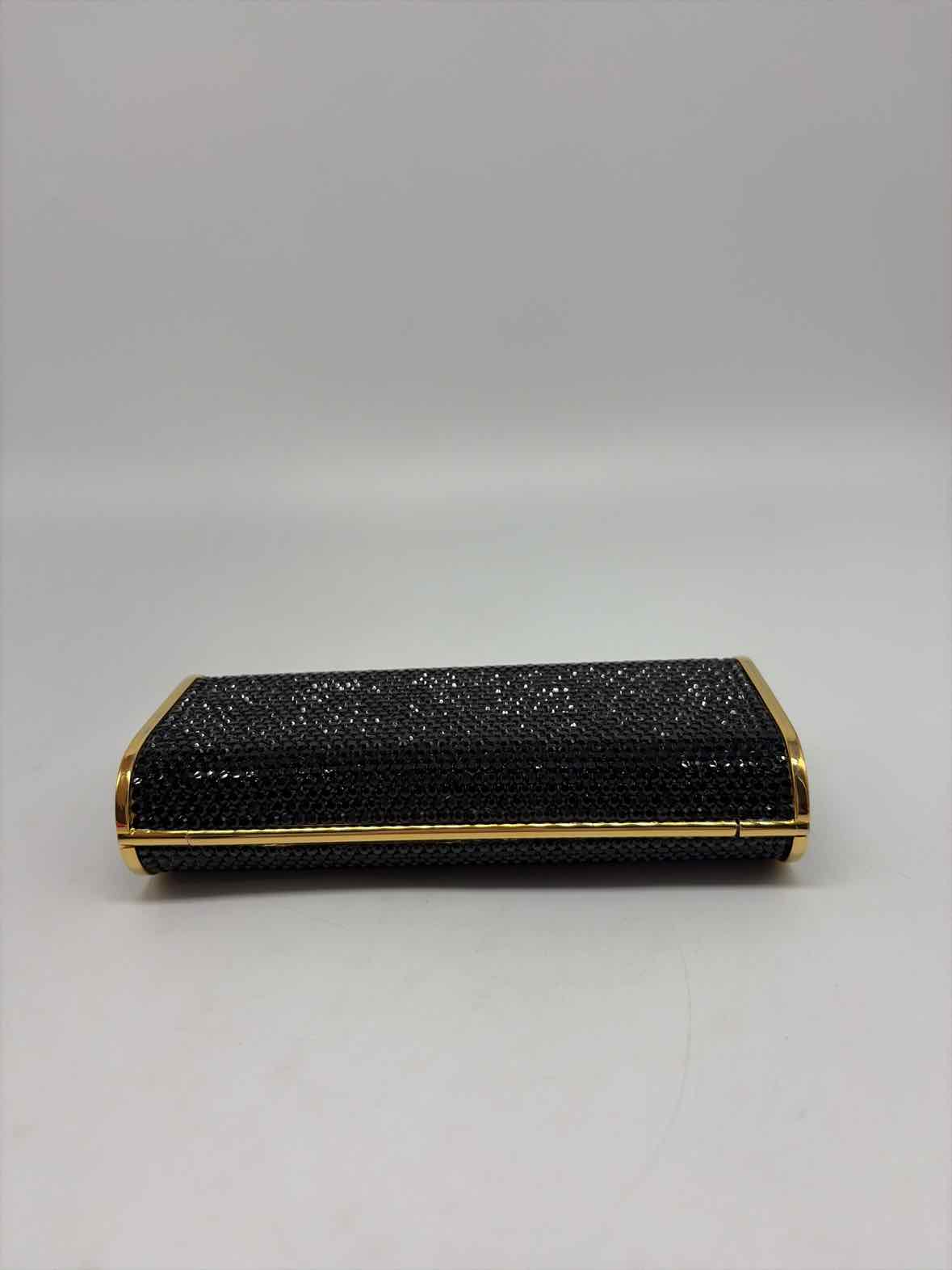 Pre-Owned Judith Leiber Black Clutch Clutch | True Fashionistas.