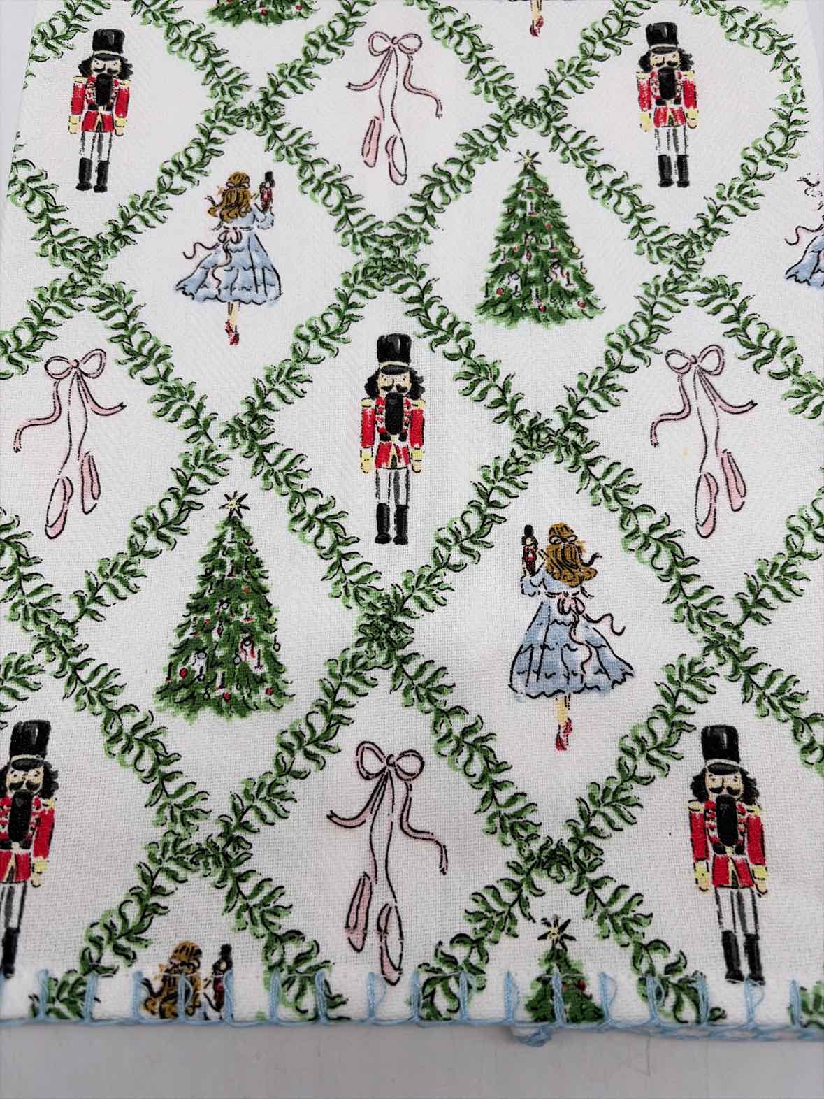 White Christmas Lattice Pattern Towel | True Fashionistas.