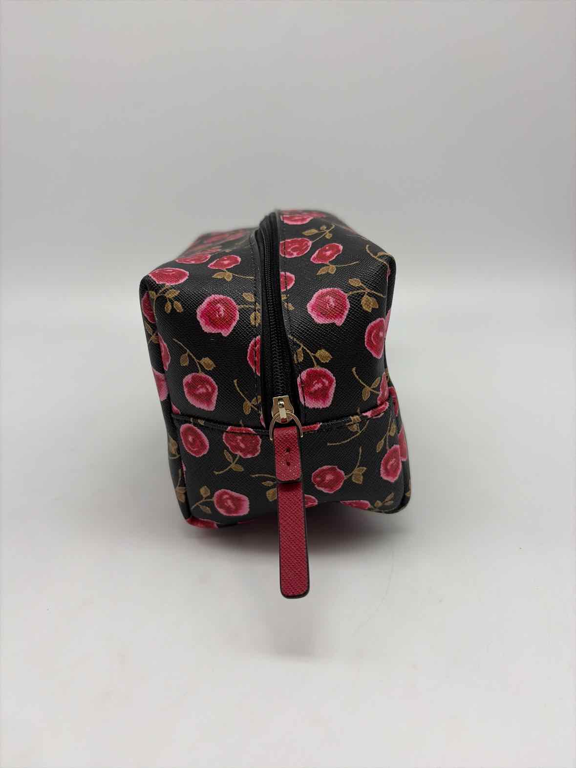 Pre-Owned Kate Spade Black Pouch Pouch | True Fashionistas.
